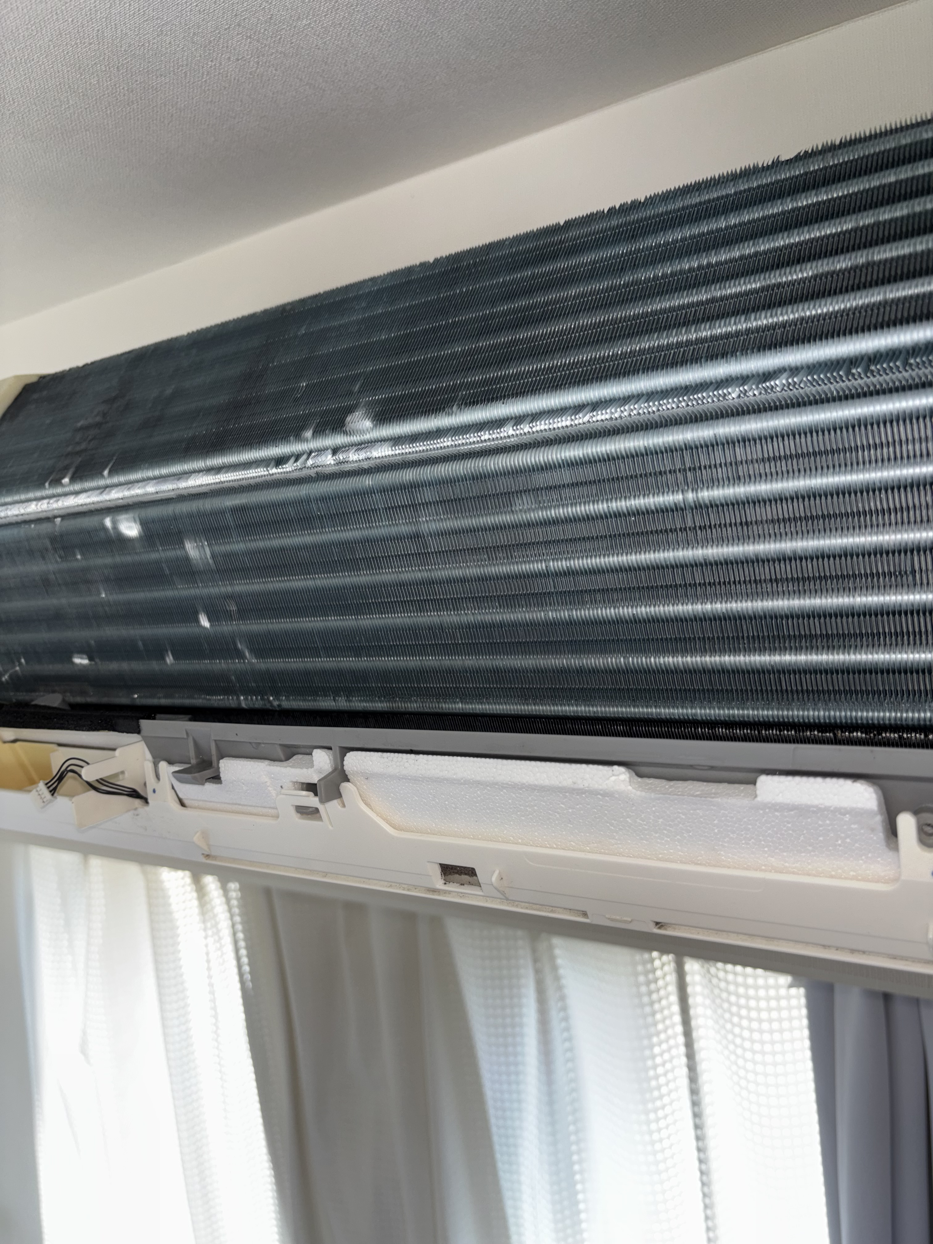 神奈川県藤沢市のお掃除機能付きエアコンの作業後2