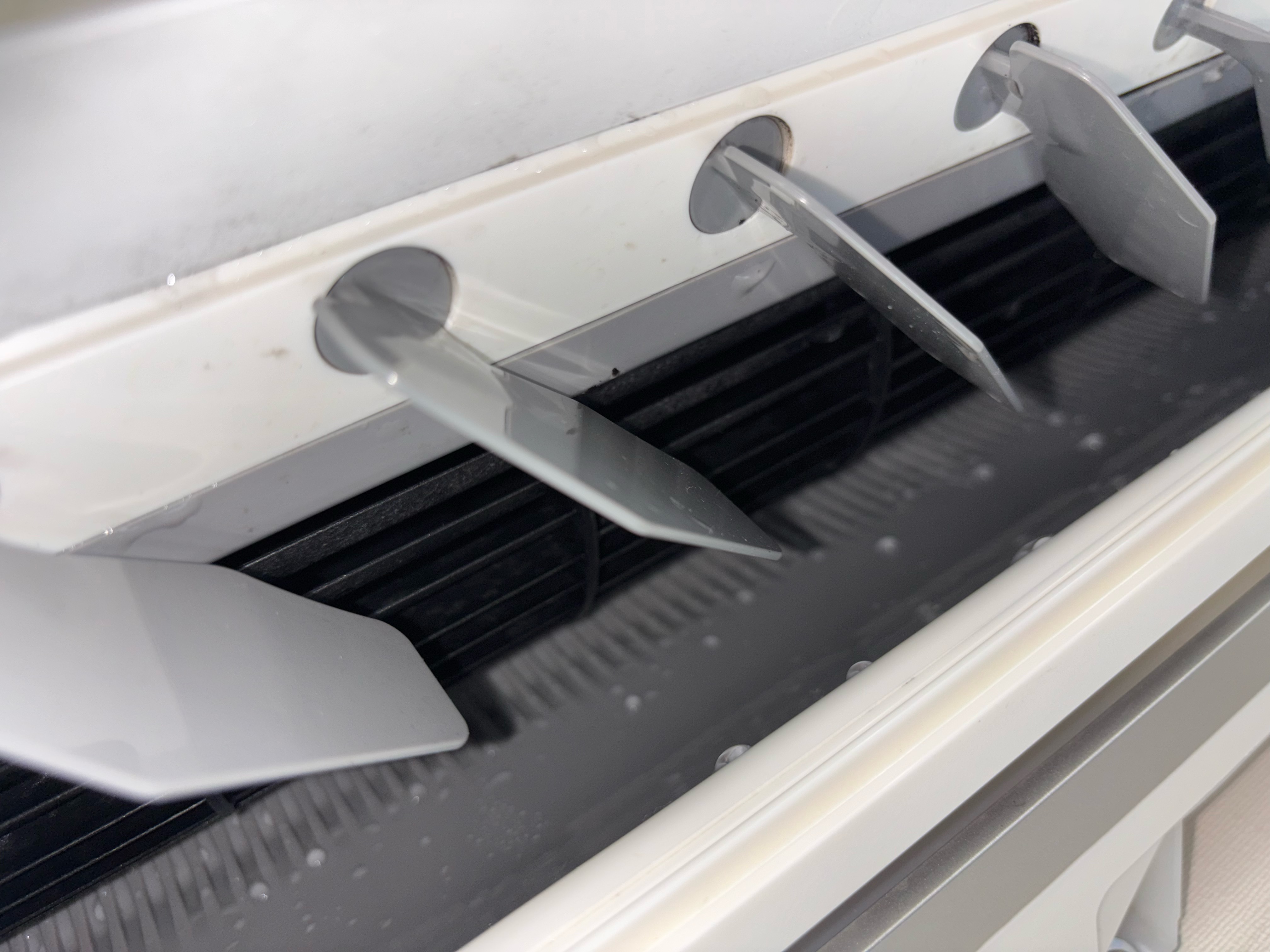 神奈川県藤沢市のお掃除機能付きエアコンの作業後3