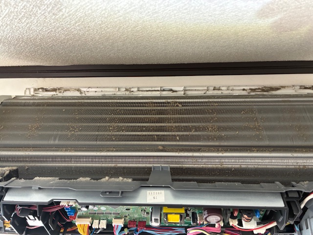 栃木県宇都宮市の壁掛けエアコンの作業前3