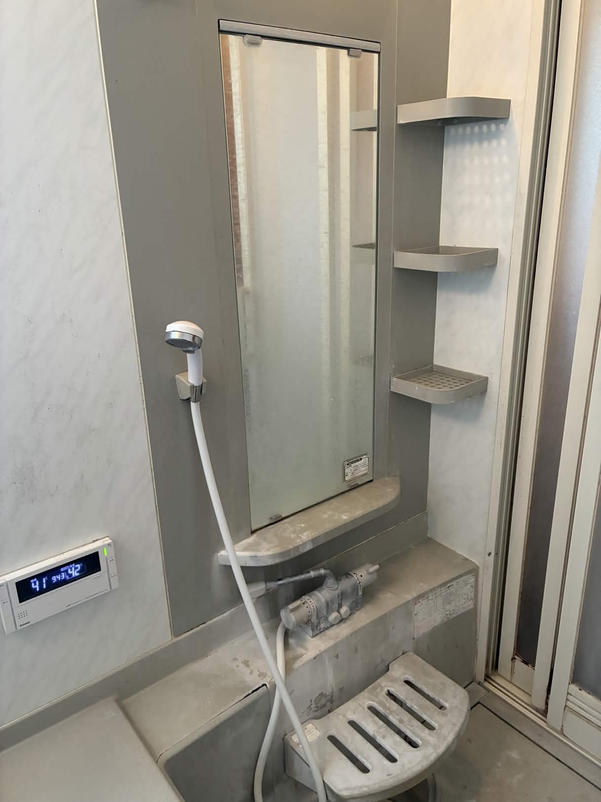 岩手県滝沢市の浴室・お風呂クリーニングの作業前1