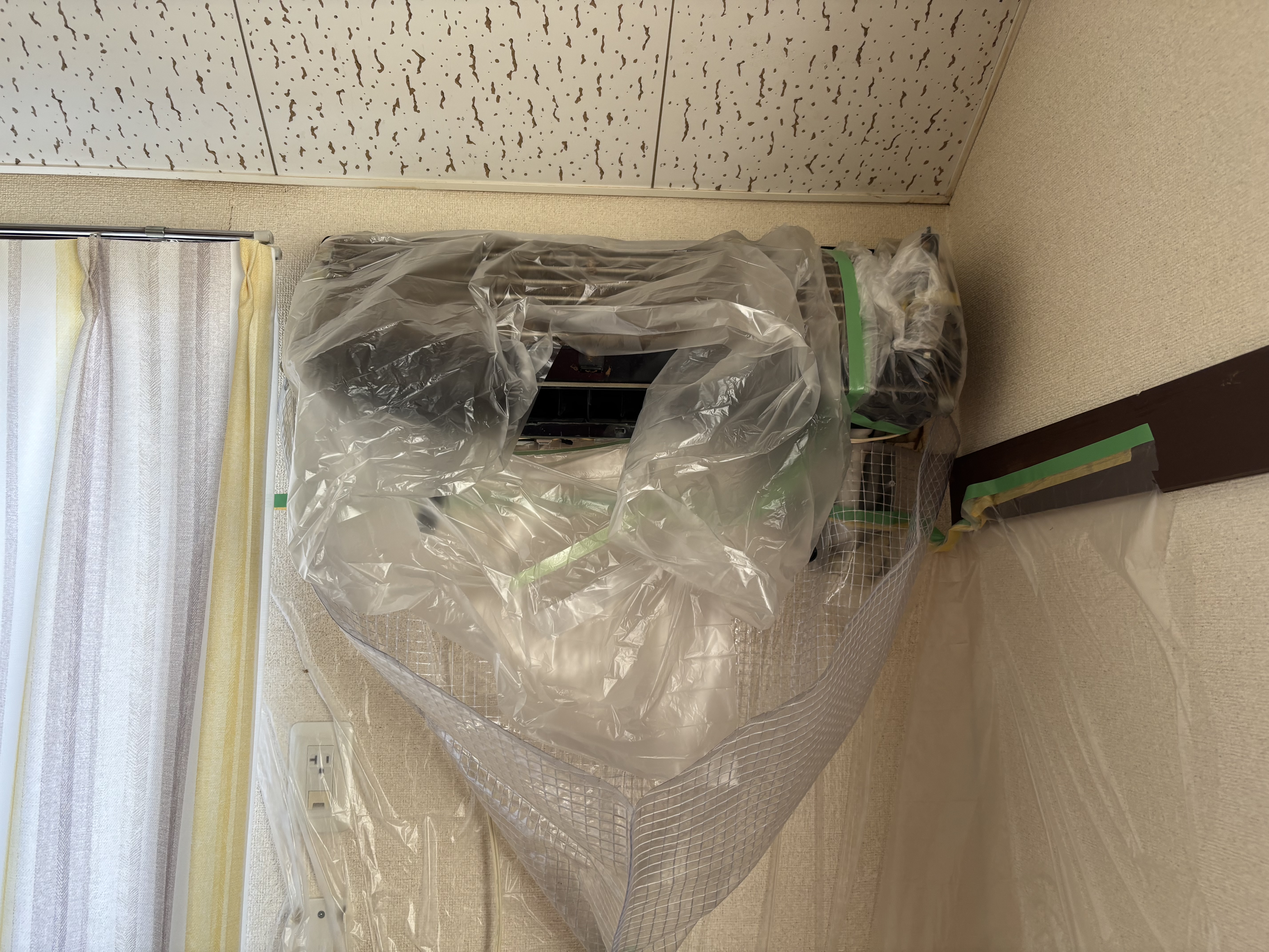 宮城県仙台市太白区上野山のお掃除機能付きエアコンの作業前1