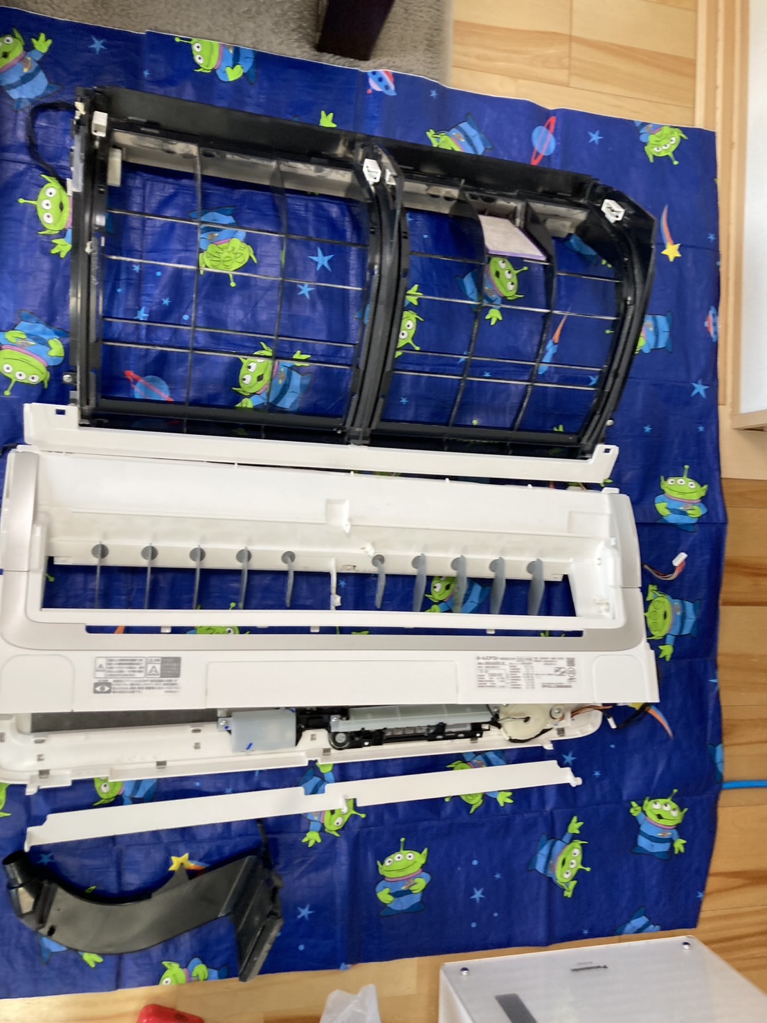 大阪府大阪市東住吉区の壁掛けエアコンの作業前3