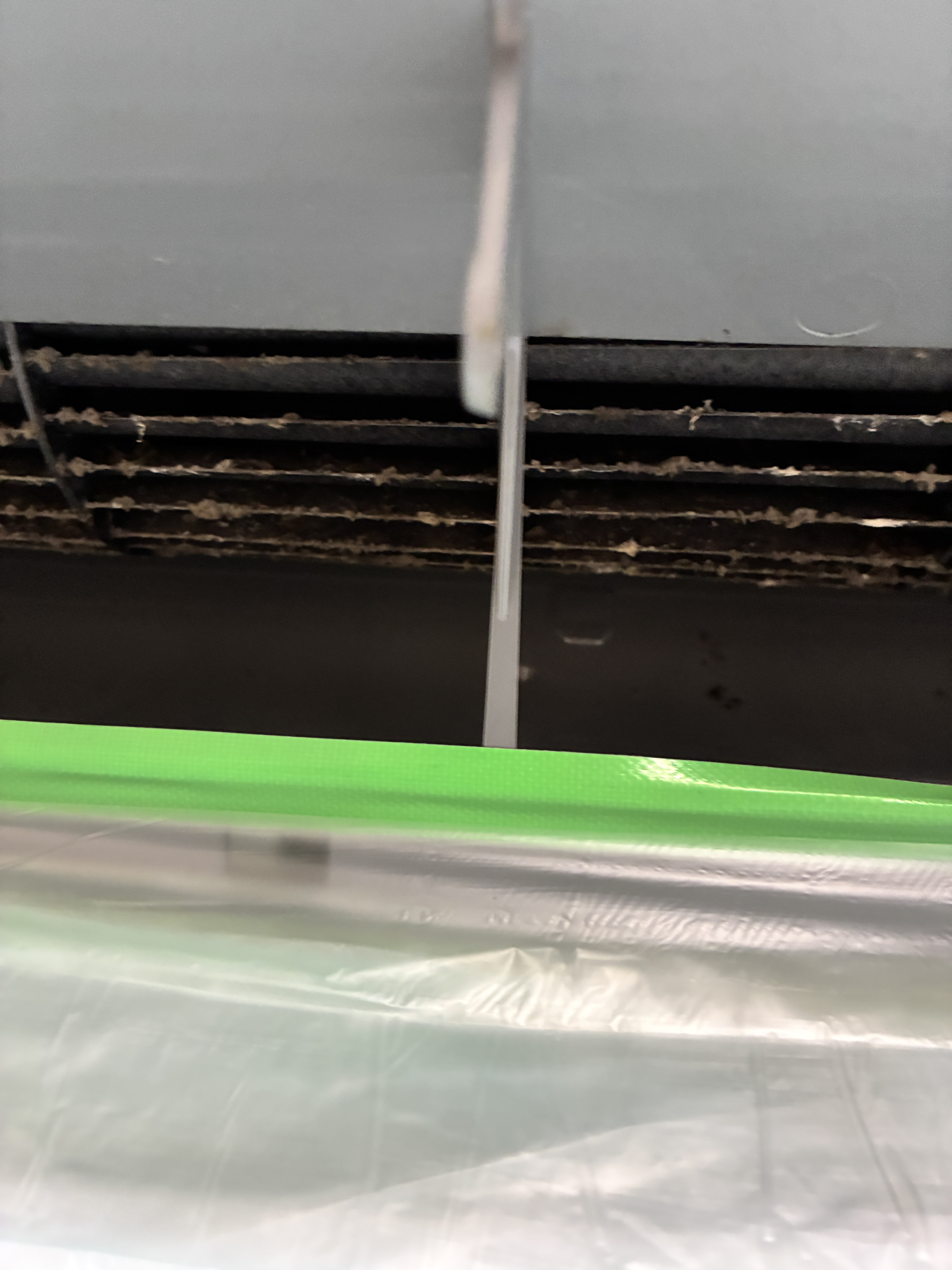 大阪府大阪市東淀川区の壁掛けエアコンの作業前1