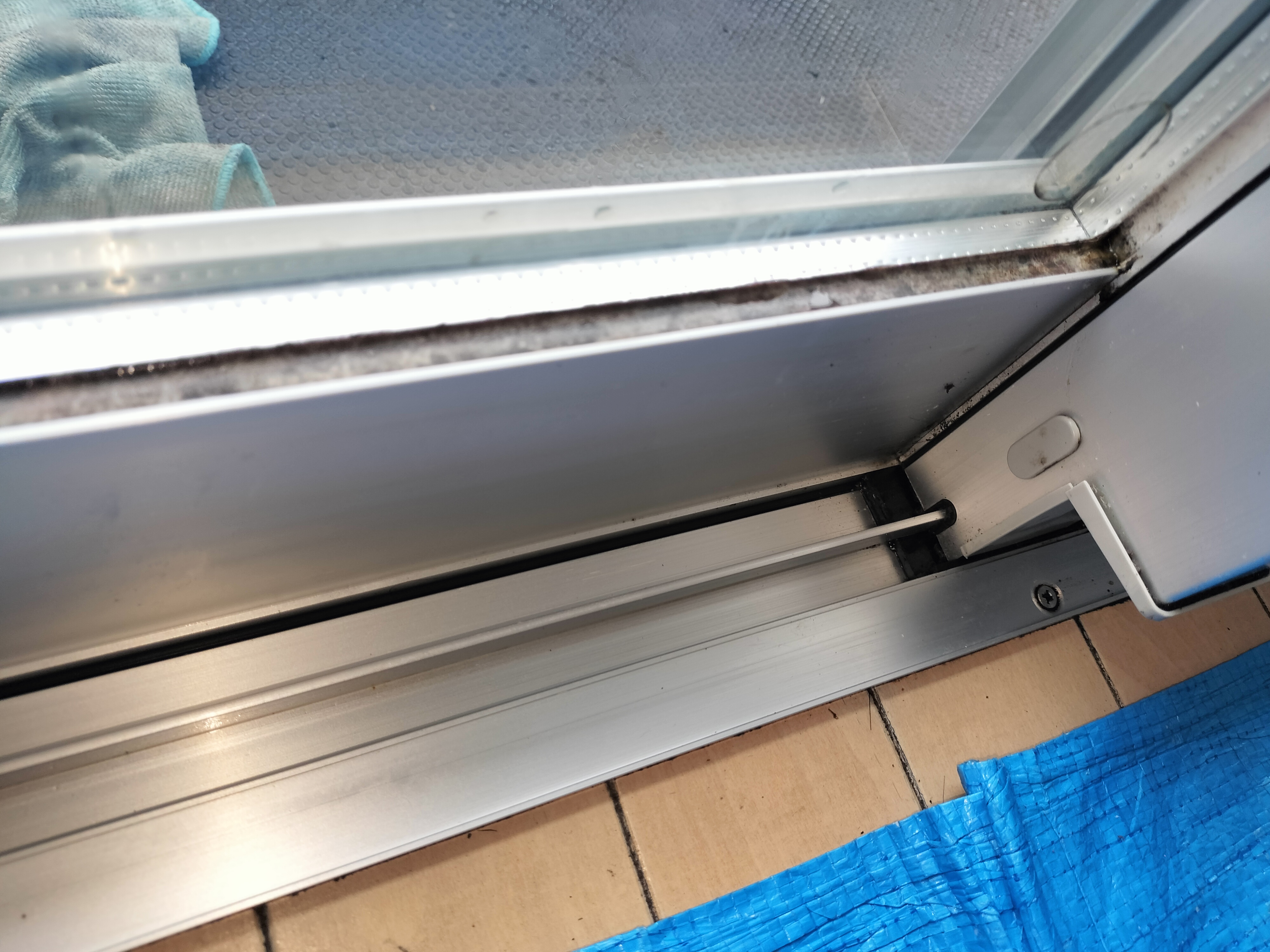 茨城県つくば市の窓ガラス・サッシクリーニングの作業後2