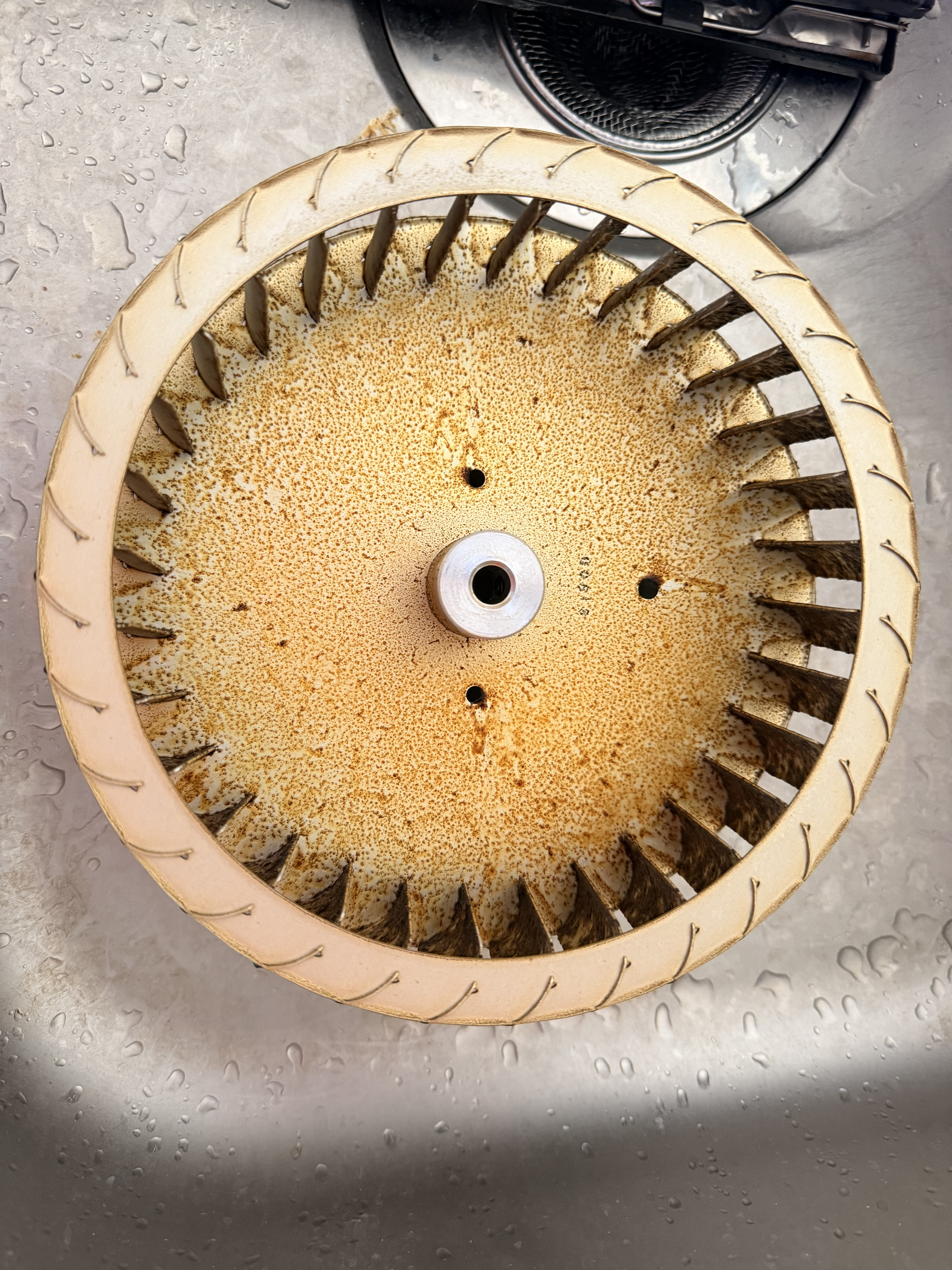 千葉県浦安市高洲のレンジフードクリーニングの作業前1