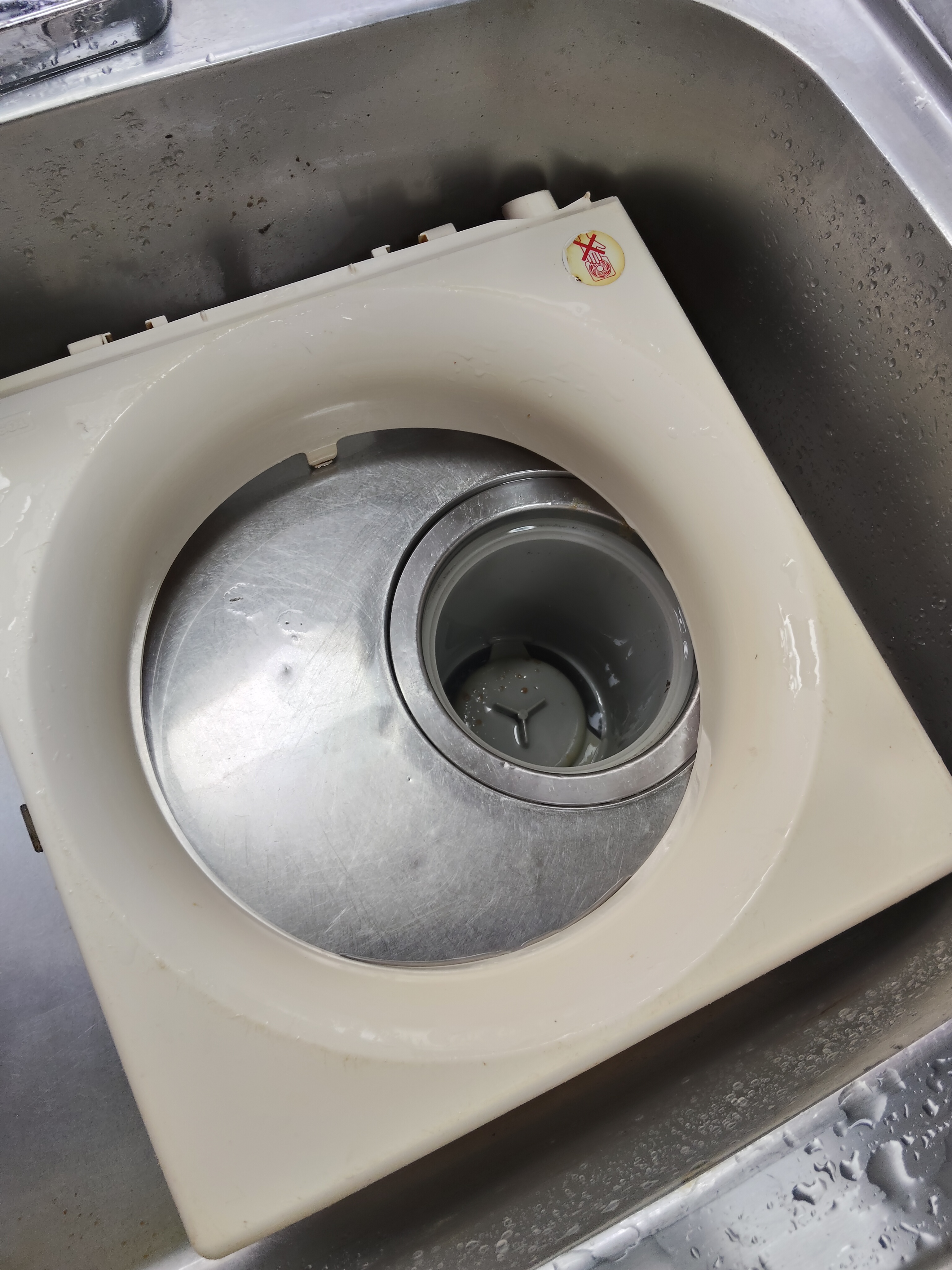 神奈川県横浜市戸塚区のレンジフードクリーニングの作業後2