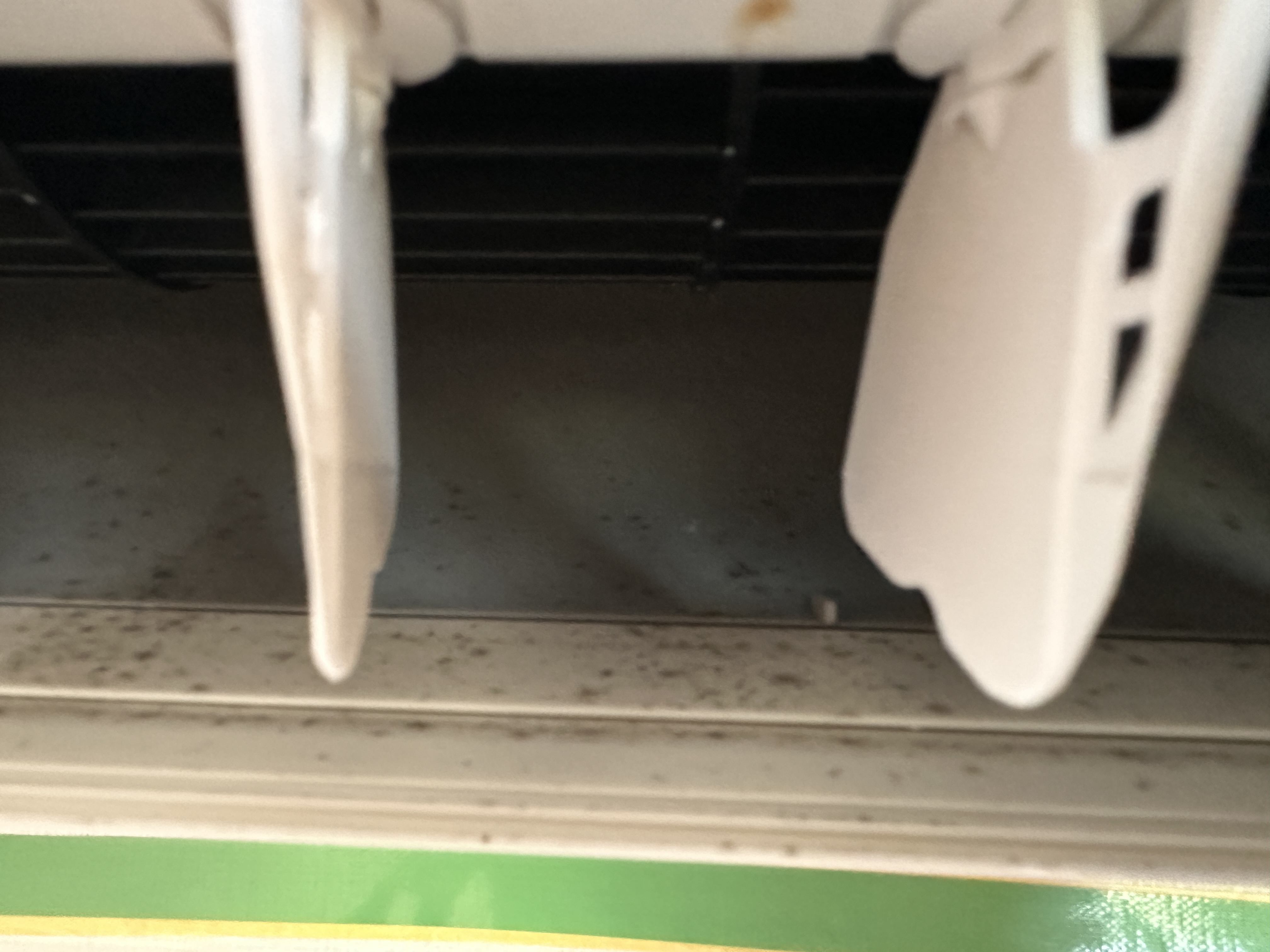 三重県名張市の賃貸住宅退去後の原状回復クリーニングの作業前2