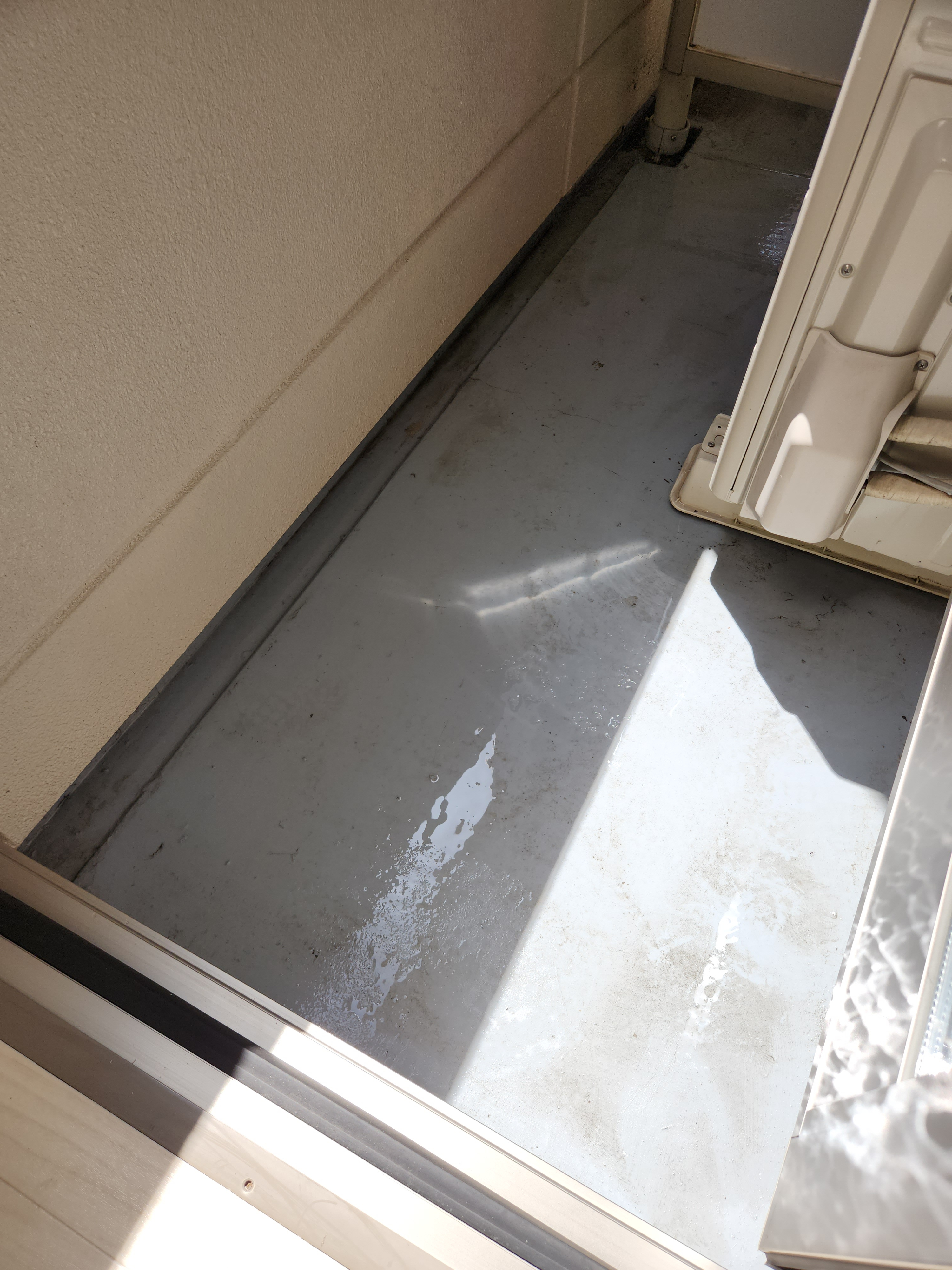 埼玉県東松山市のベランダ・バルコニークリーニングの作業後1