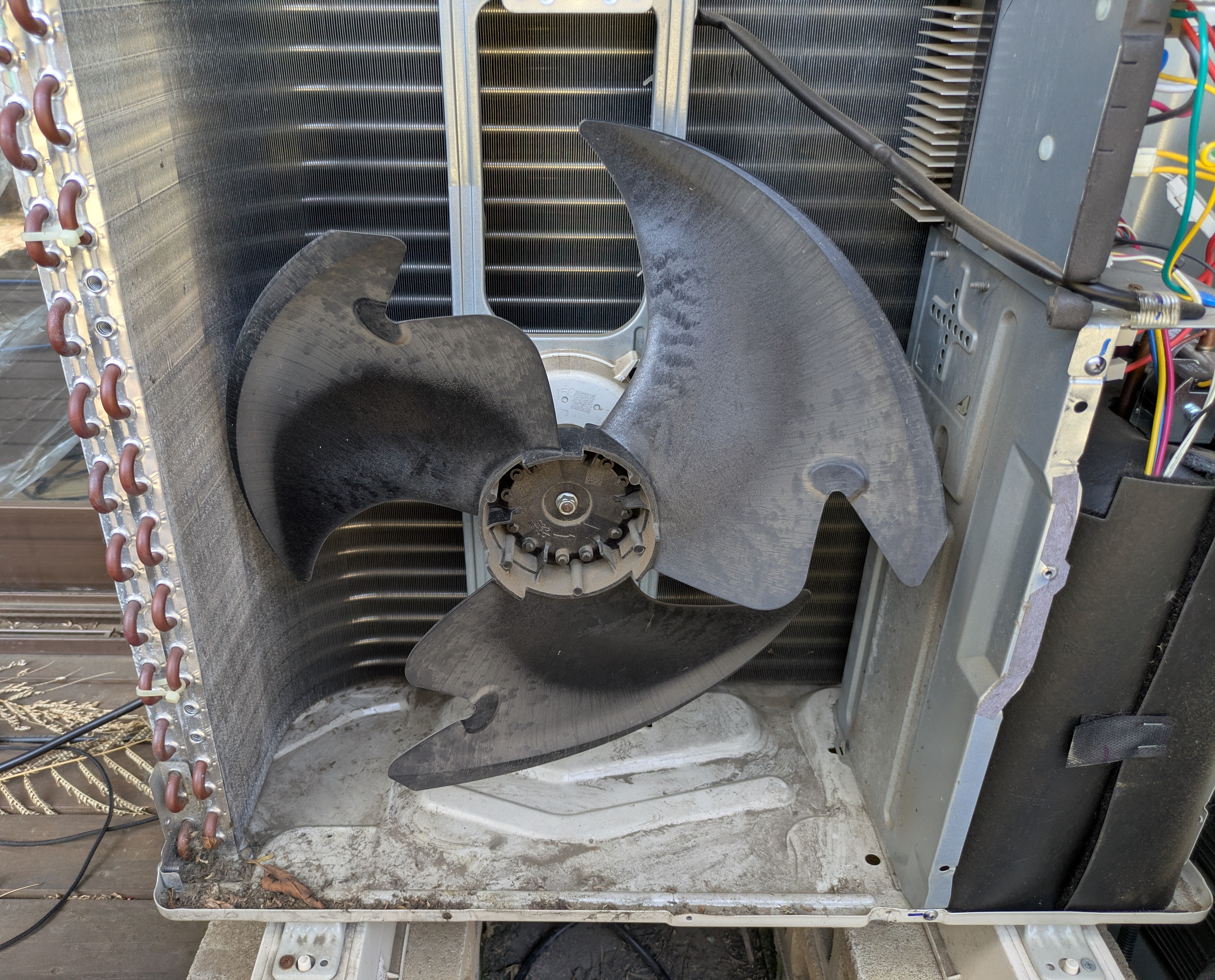 埼玉県さいたま市岩槻区本町の壁掛けエアコンの作業前2