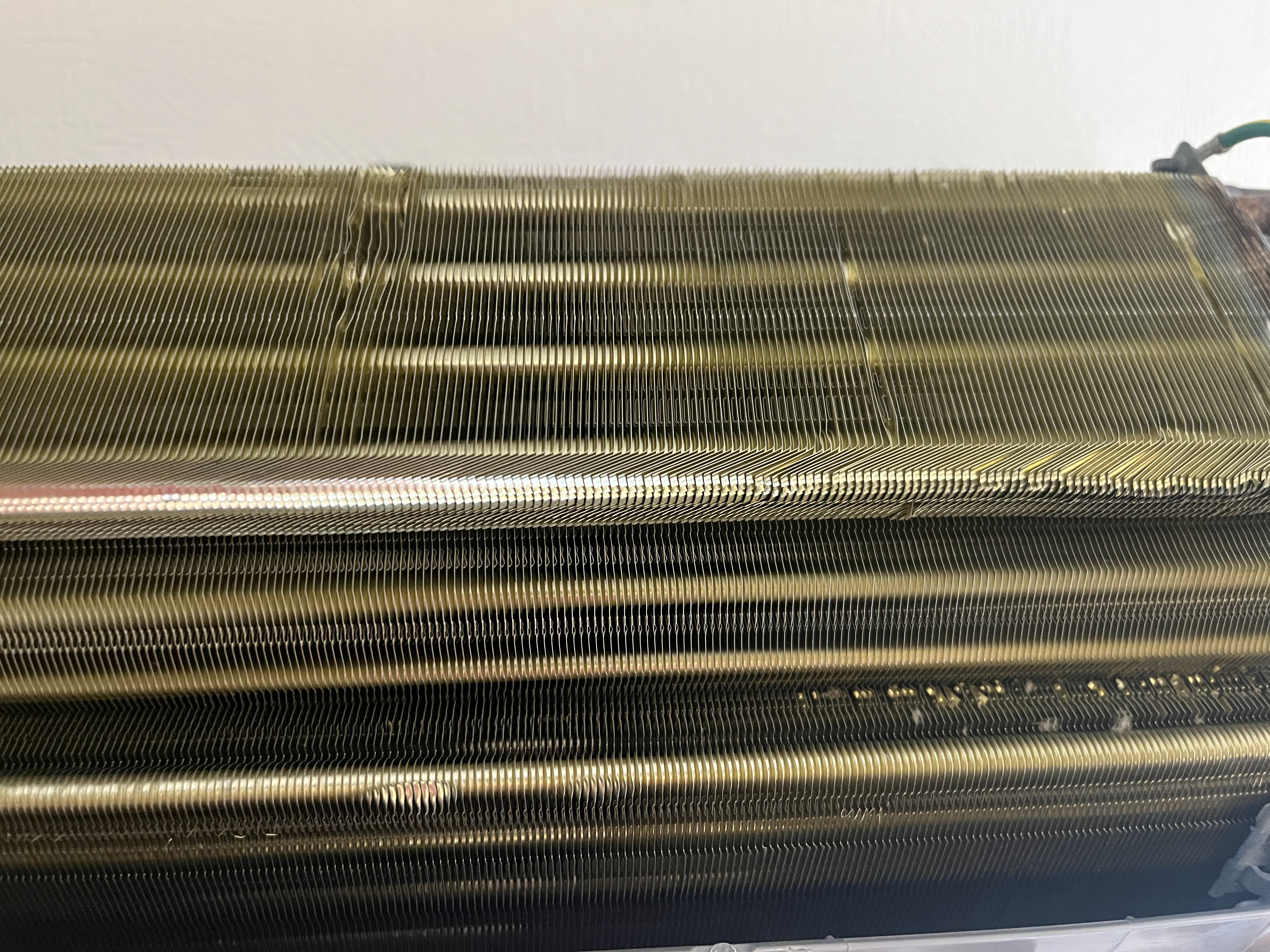 愛知県知多郡東浦町のお掃除機能付きエアコンの作業前2