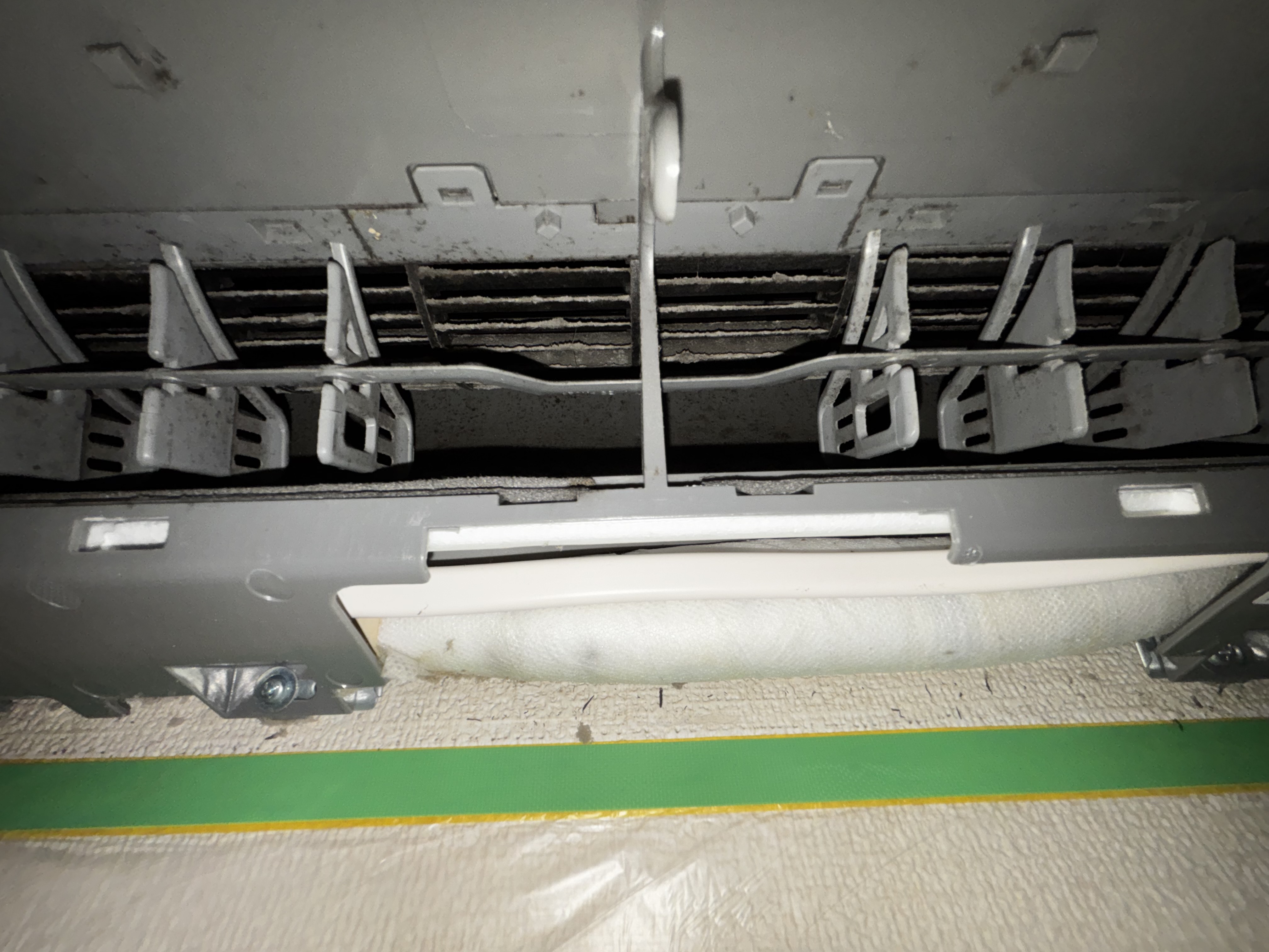 千葉県千葉市花見川区さつきが丘の壁掛けエアコンの作業前3