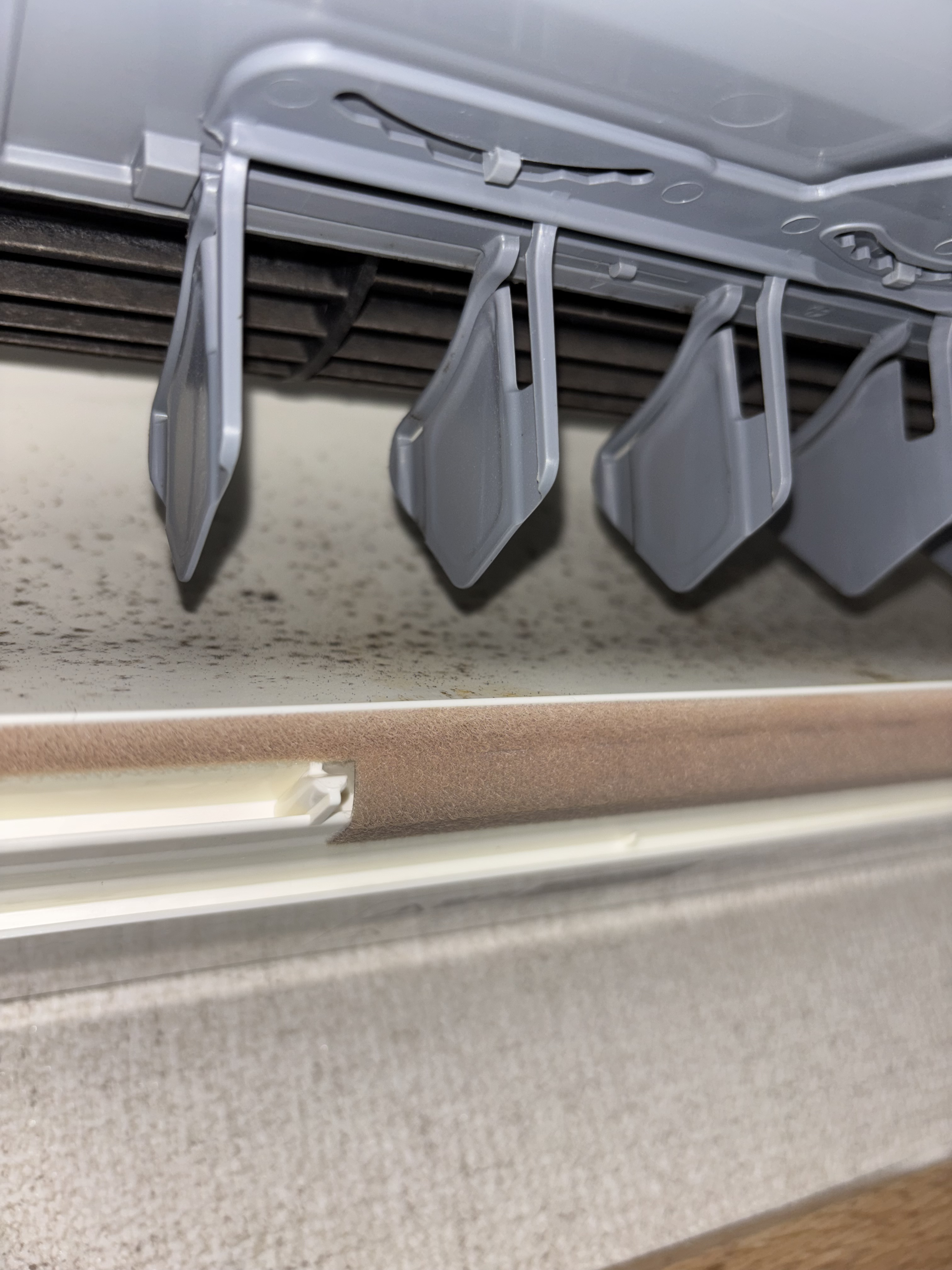 神奈川県藤沢市の壁掛けエアコンの作業前1