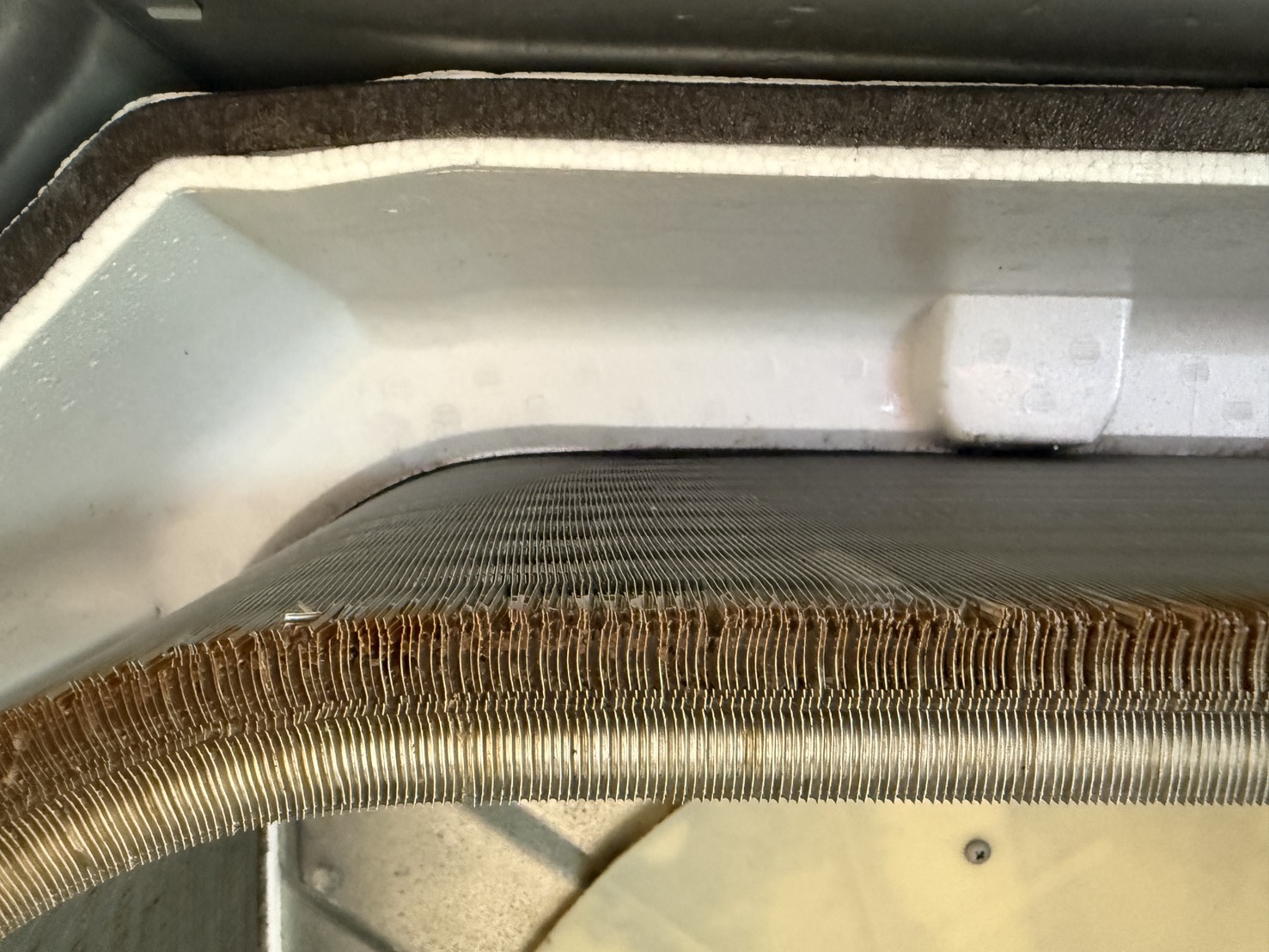 東京都品川区旗の台の業務用天井埋め込みエアコンの作業後3