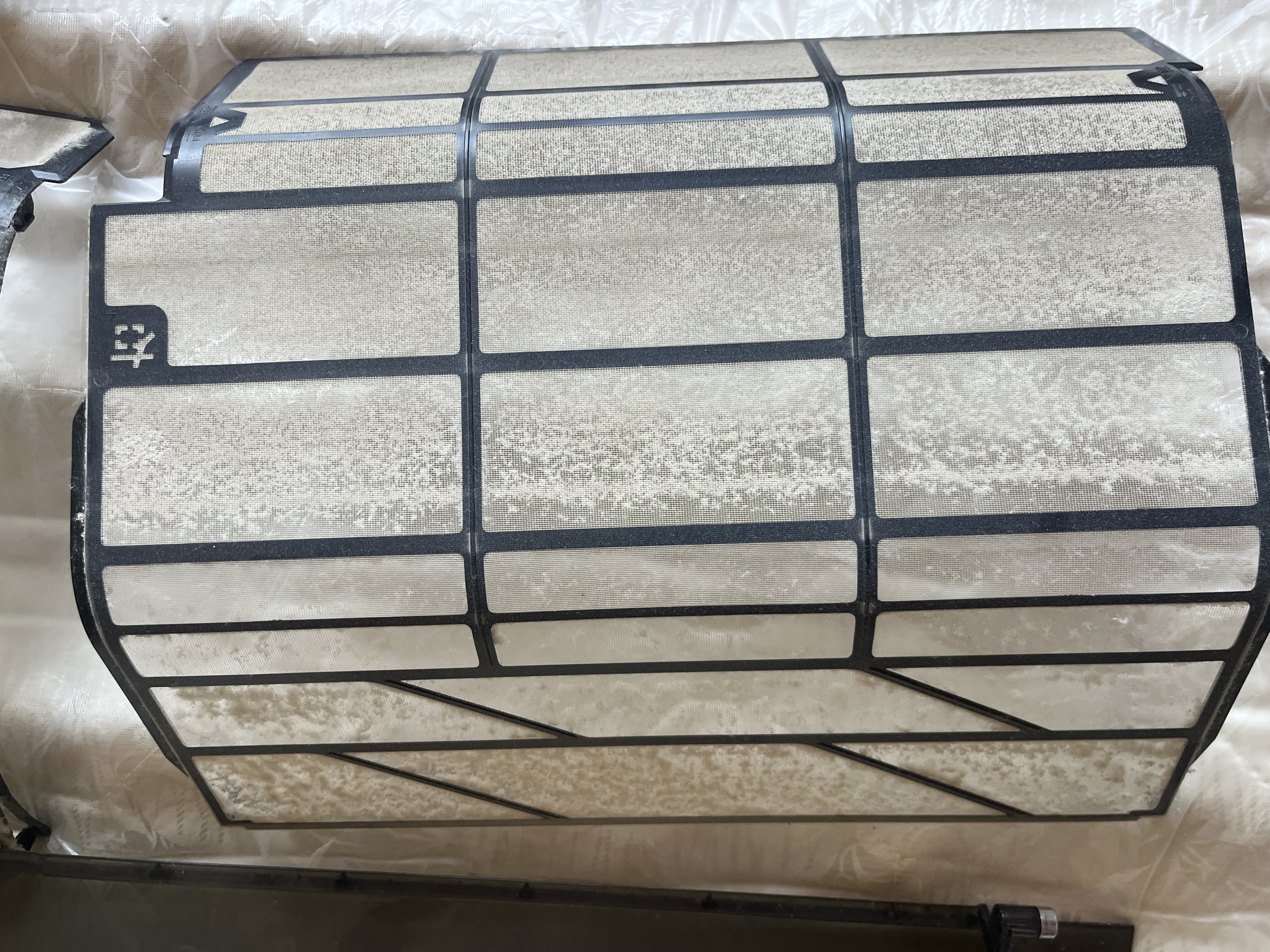 愛知県岡崎市のお掃除機能付きエアコンの作業前3