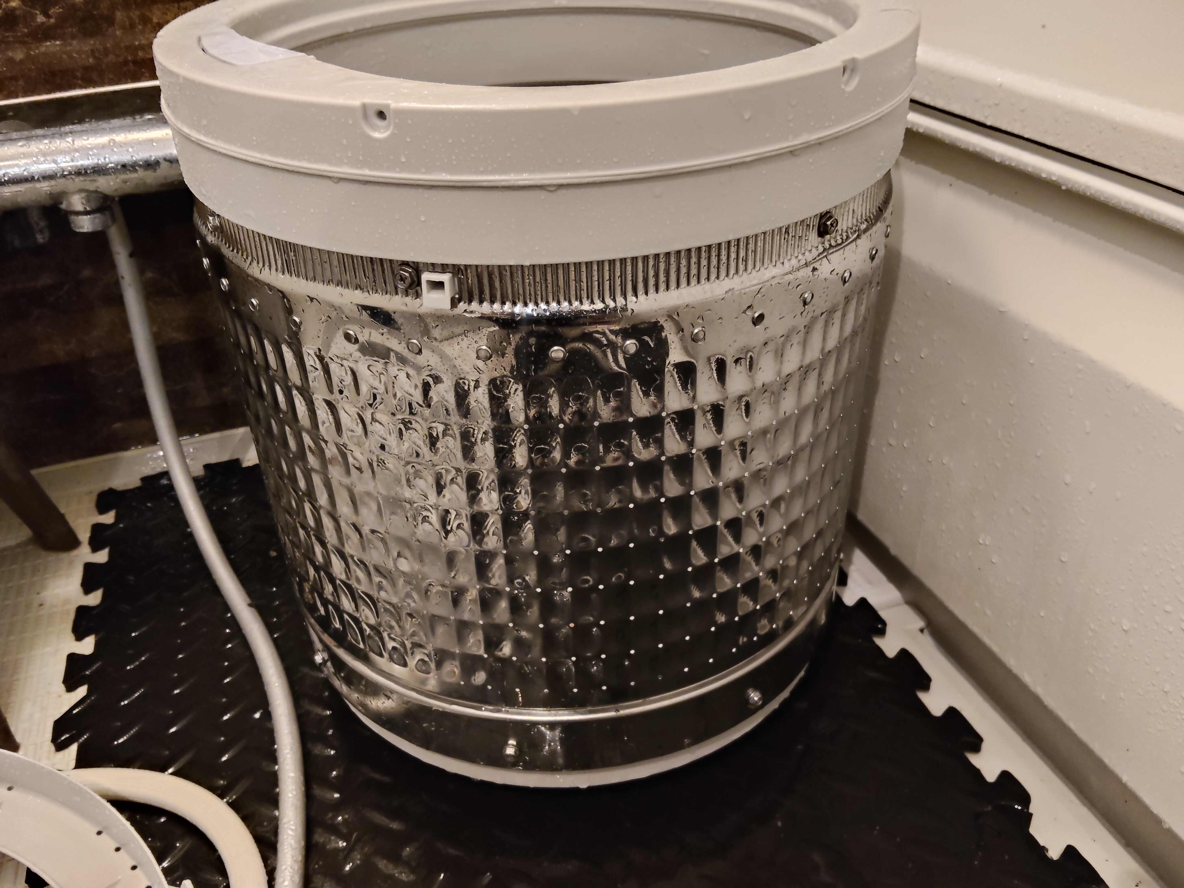 神奈川県横浜市戸塚区の洗濯機分解クリーニングの作業後1