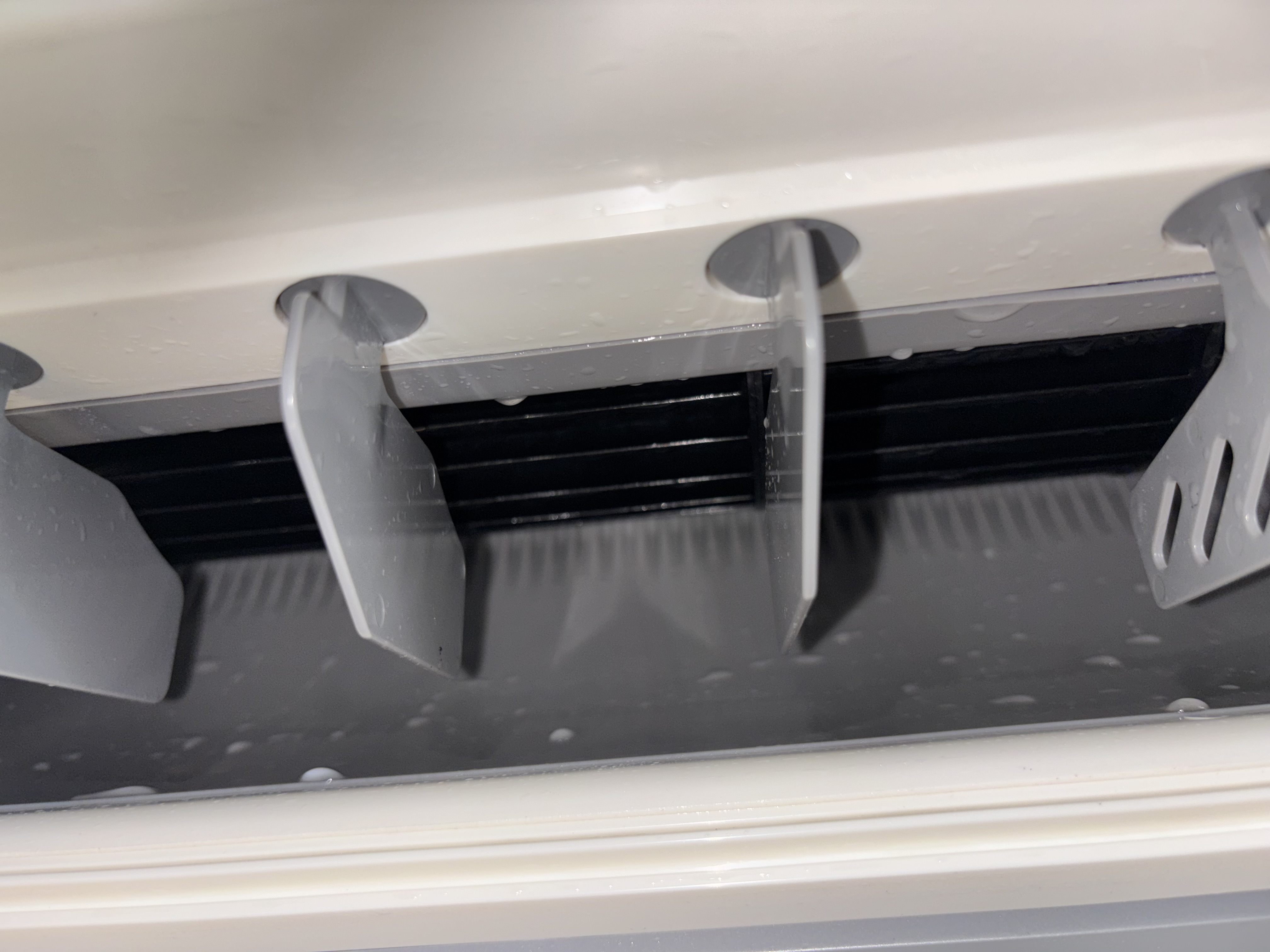 神奈川県藤沢市のお掃除機能付きエアコンの作業後2