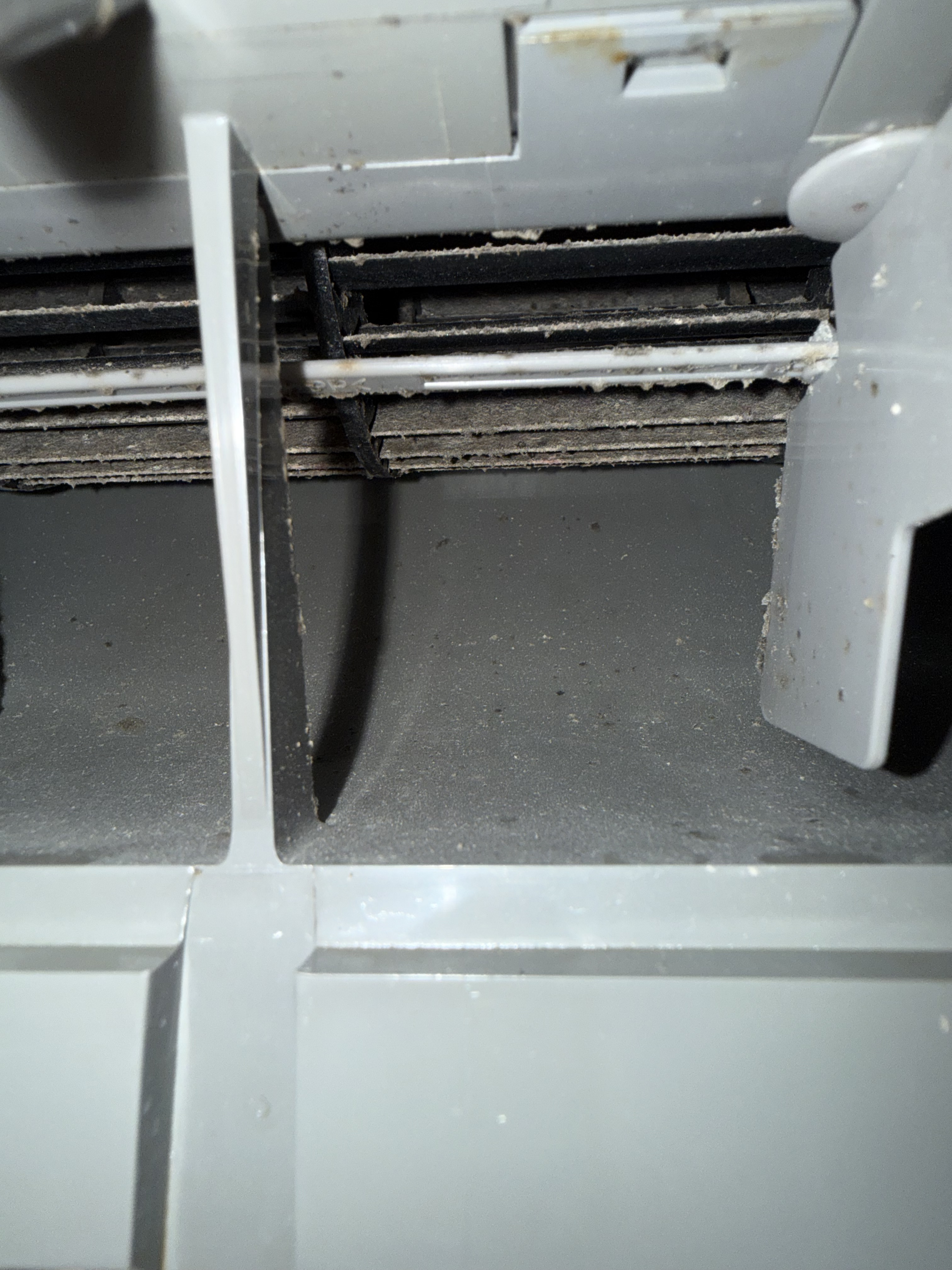 千葉県成田市の壁掛けエアコンの作業前1