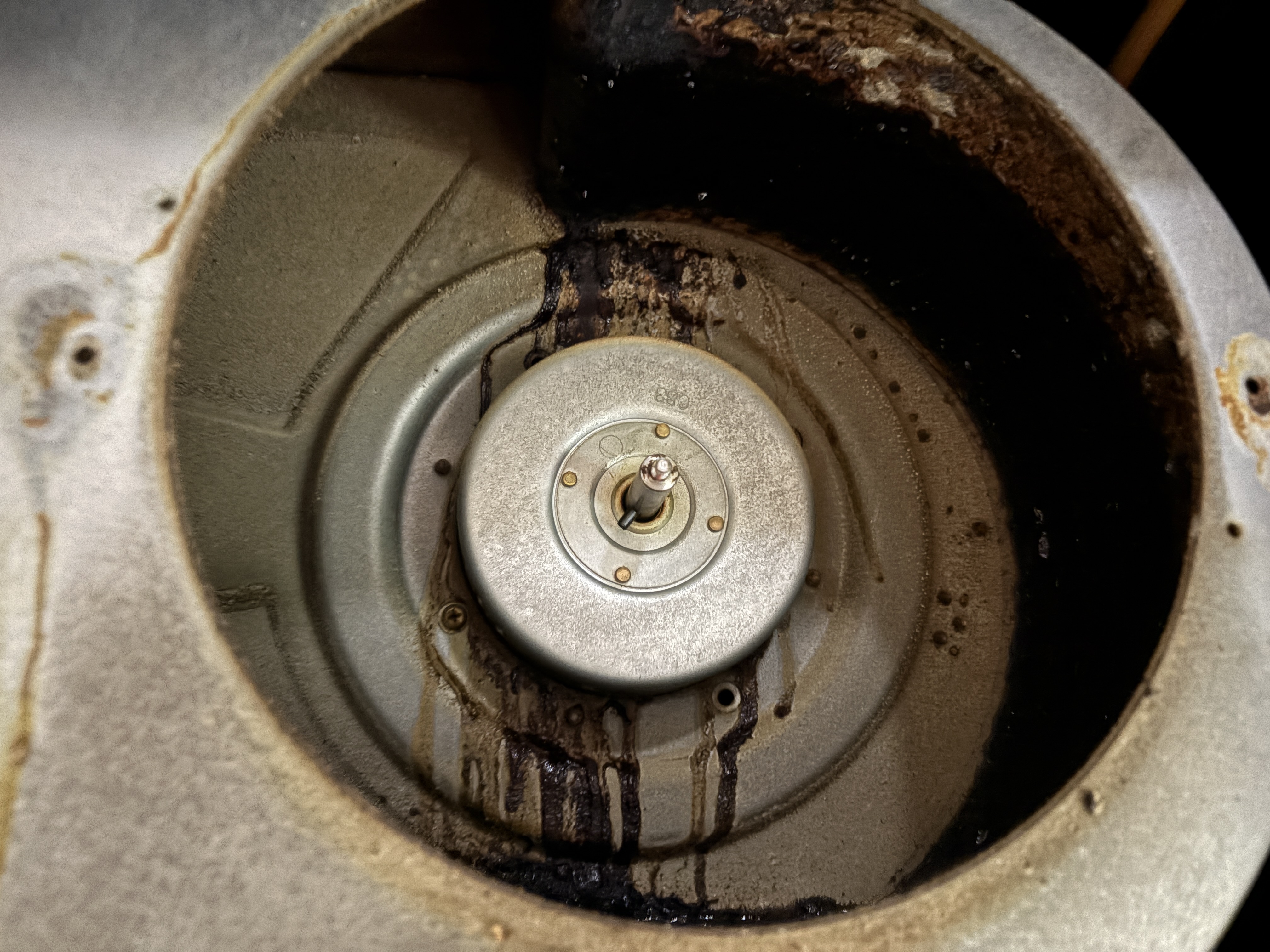 神奈川県海老名市のレンジフードクリーニングの作業前1