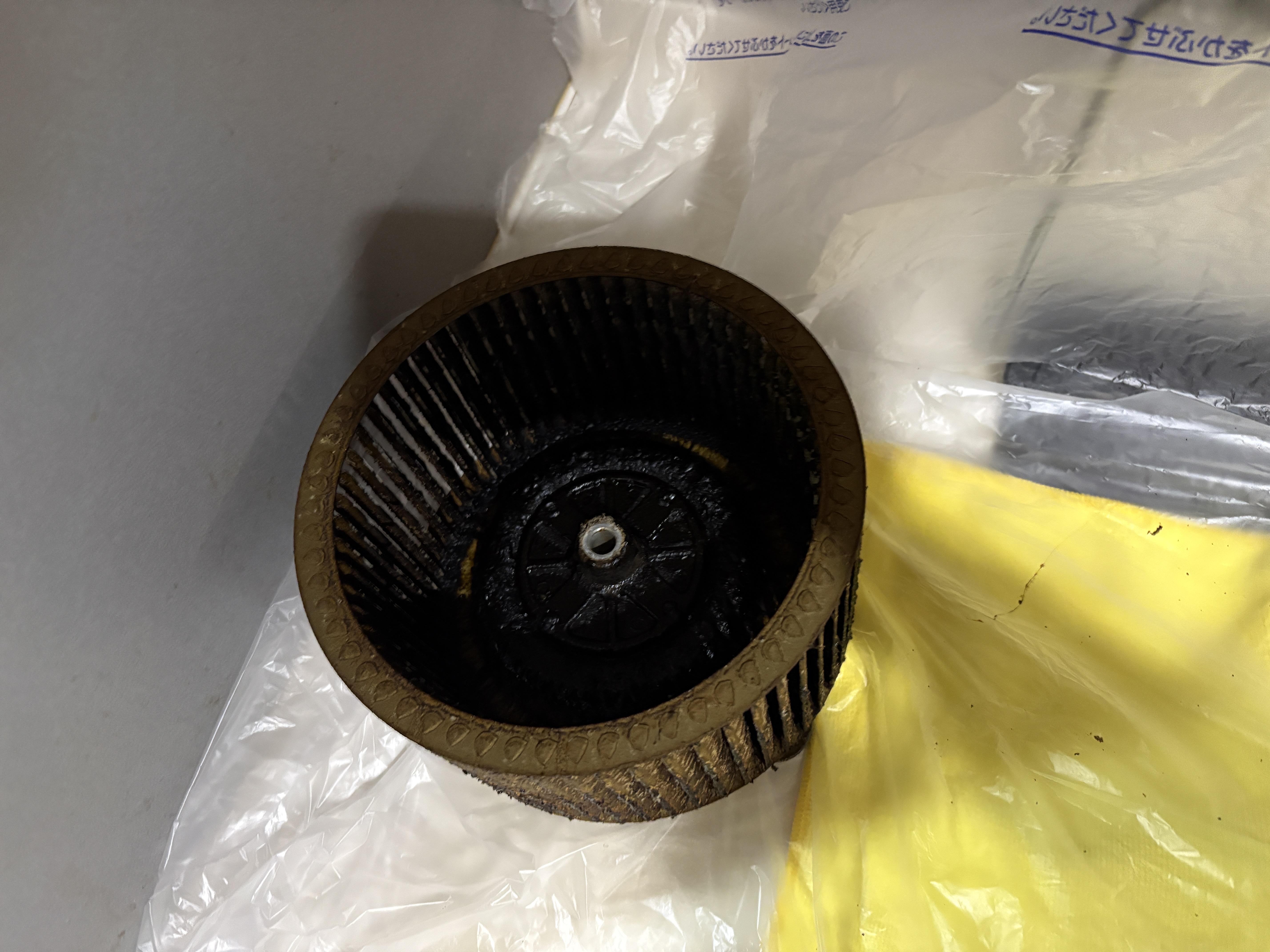 神奈川県海老名市のレンジフードクリーニングの作業前2