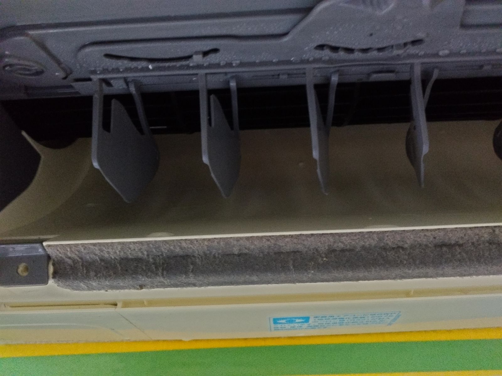 東京都町田市小山町の壁掛けエアコンの作業後1