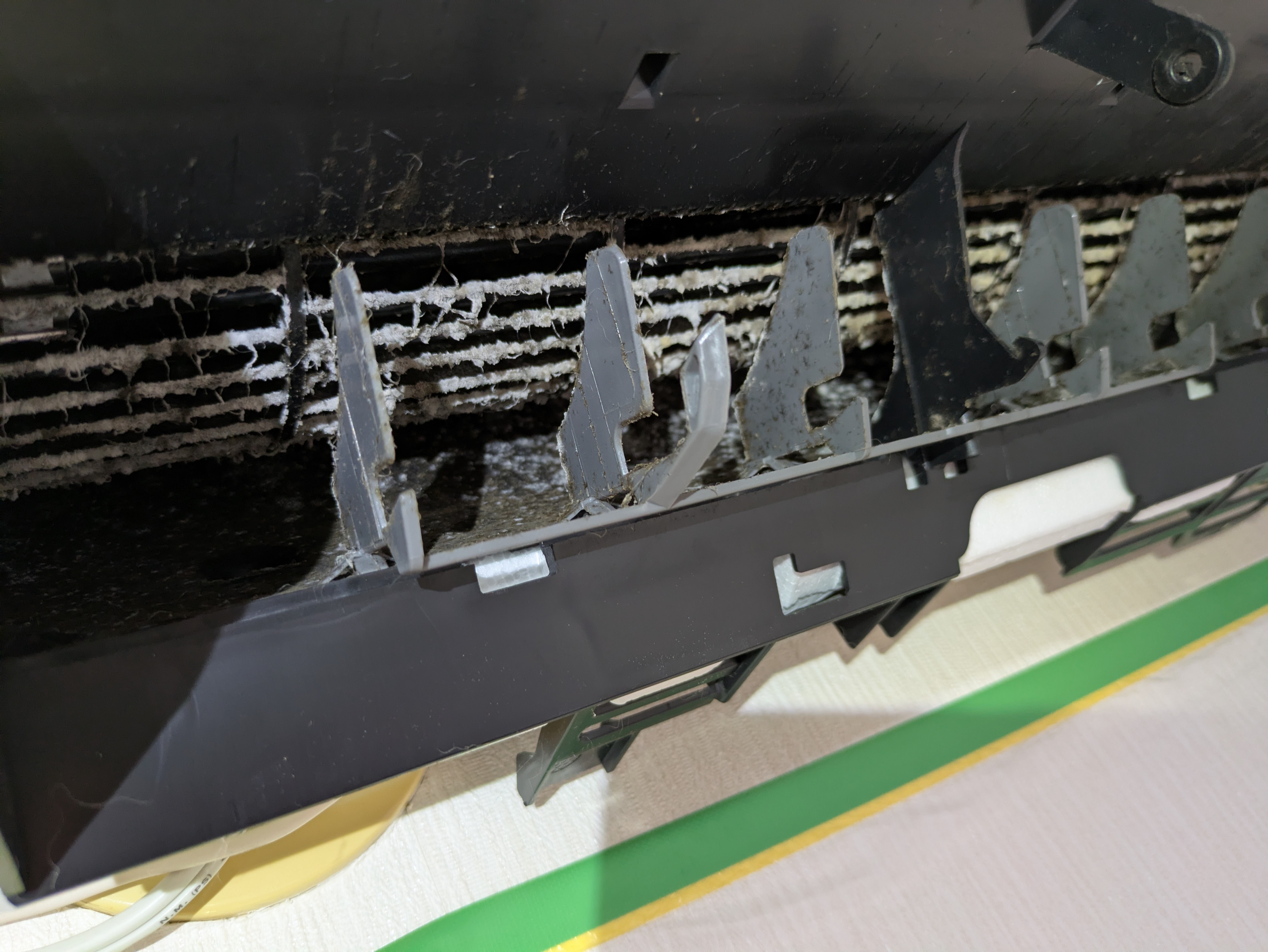 埼玉県さいたま市岩槻区本丸の壁掛けエアコンの作業前1