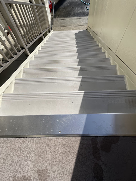 愛知県豊田市竜神町のビル・マンション共用部清掃の作業後3