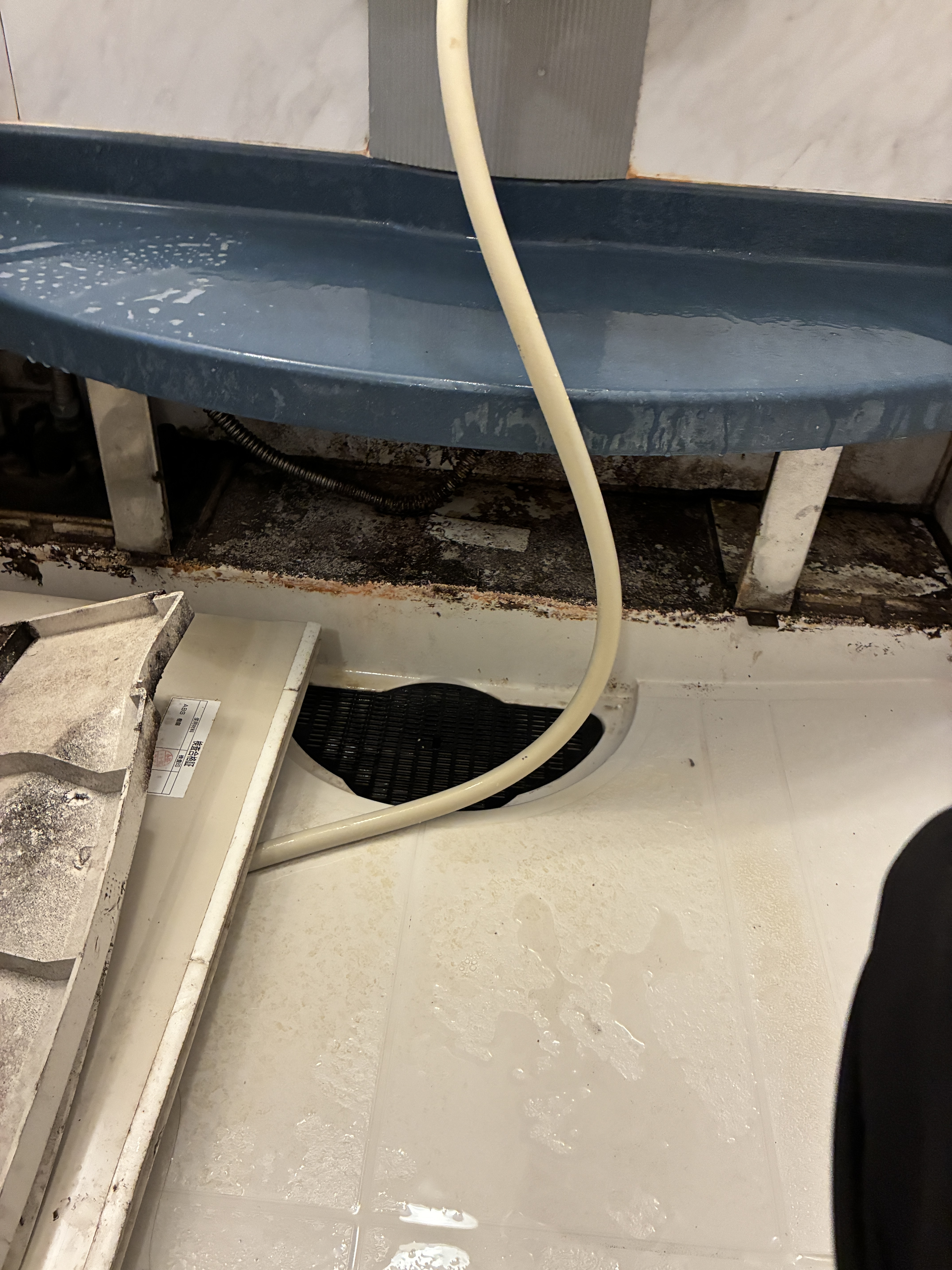 大阪府堺市中区の浴室・お風呂クリーニングの作業前1