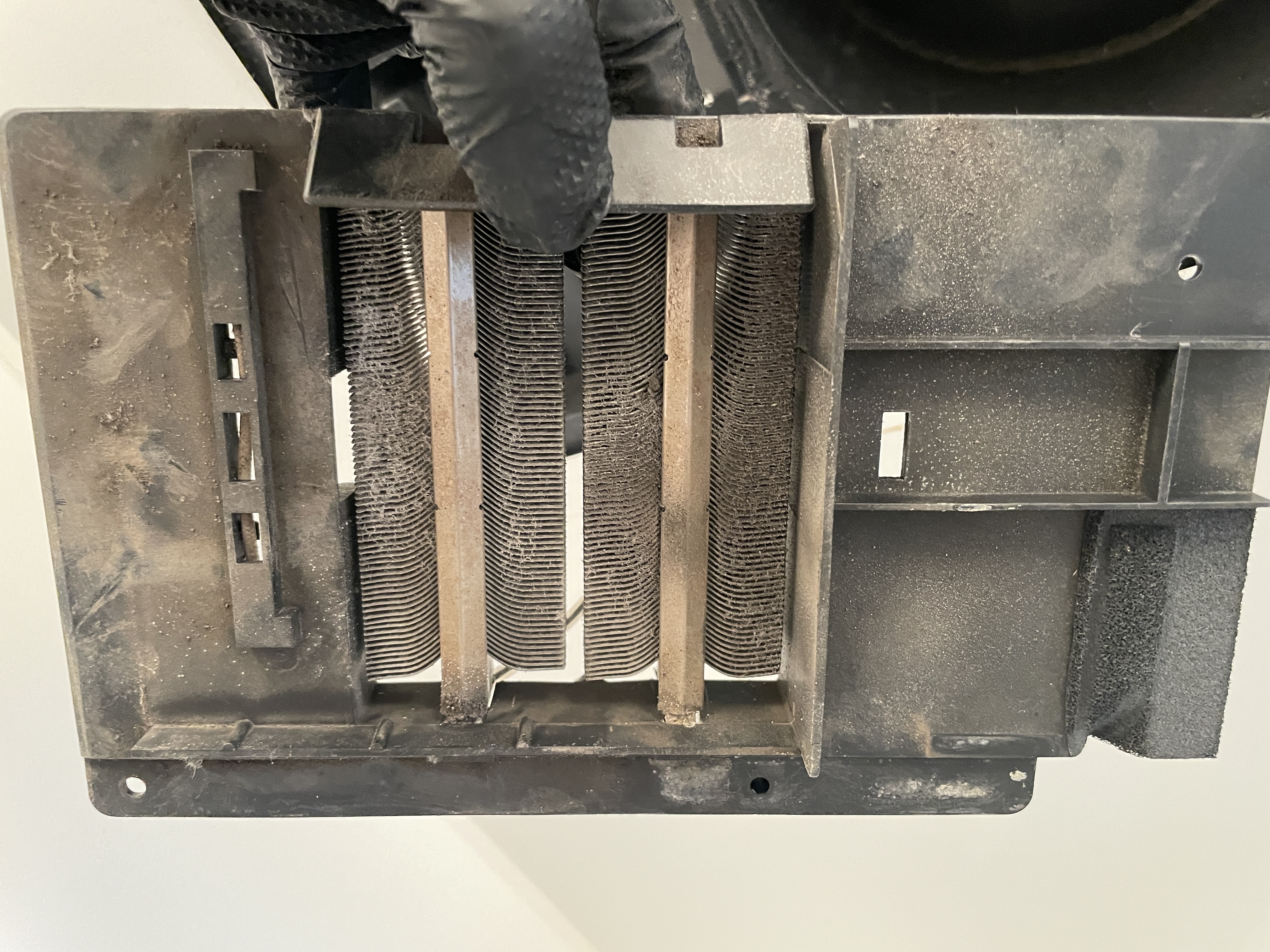 東京都杉並区上荻の浴室乾燥機クリーニングの作業前1