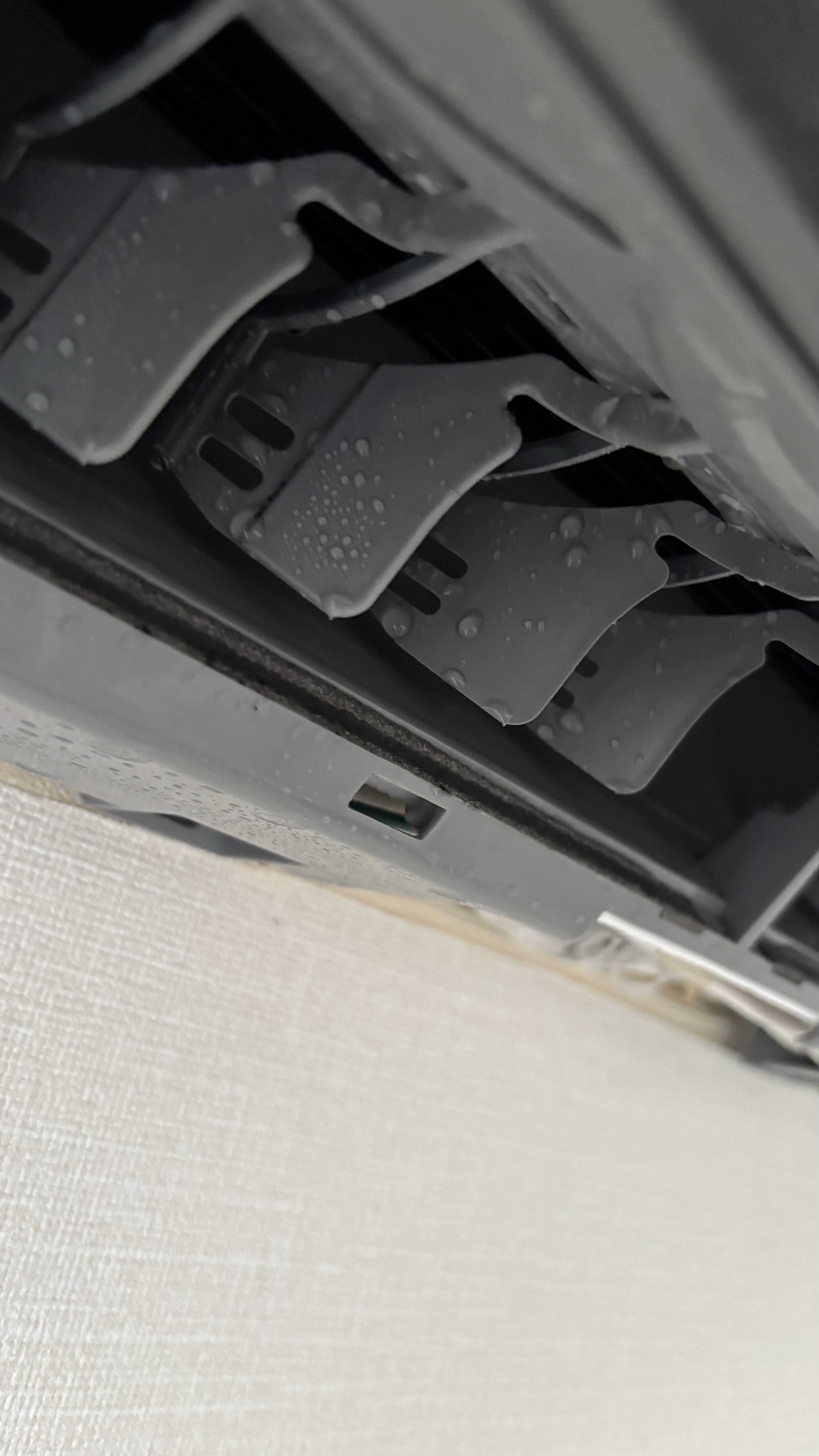 東京都新宿区歌舞伎町の壁掛けエアコンの作業後1