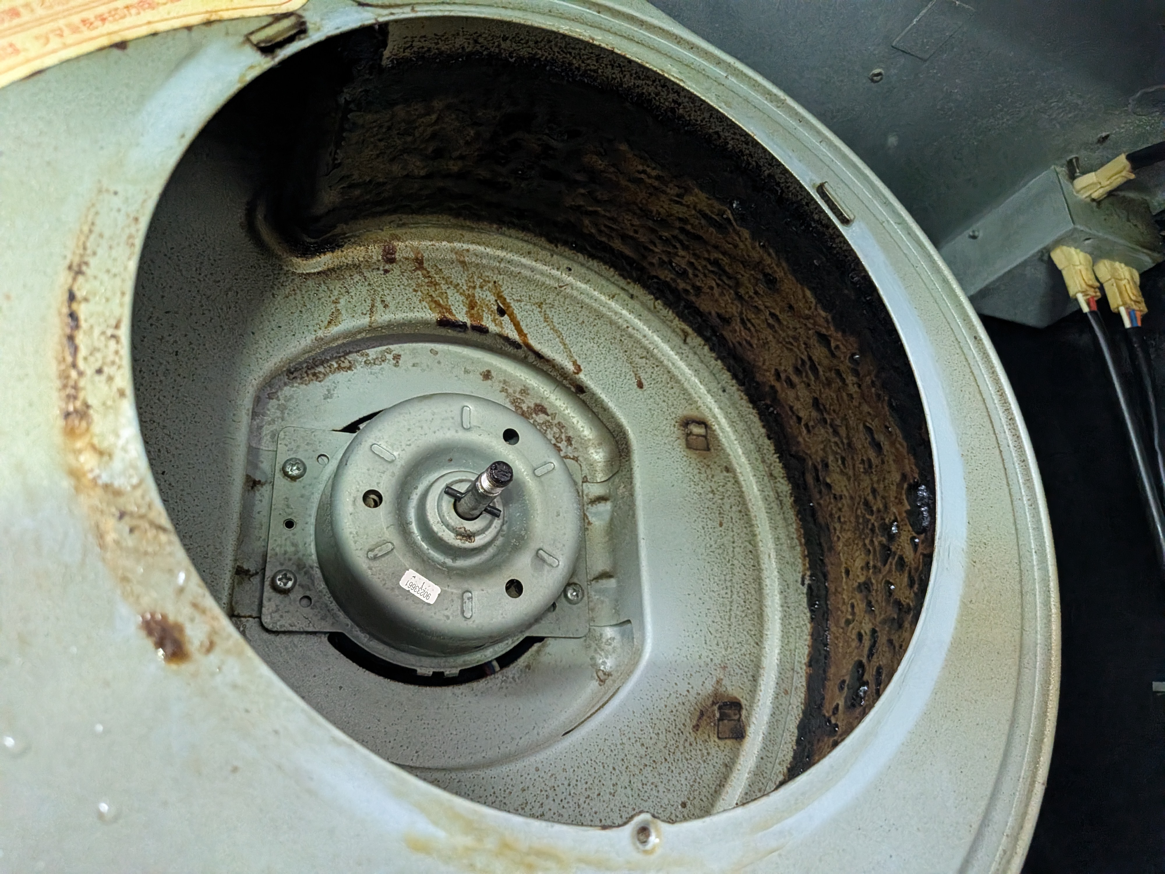 神奈川県横浜市中区鷺山のレンジフードクリーニングの作業前1