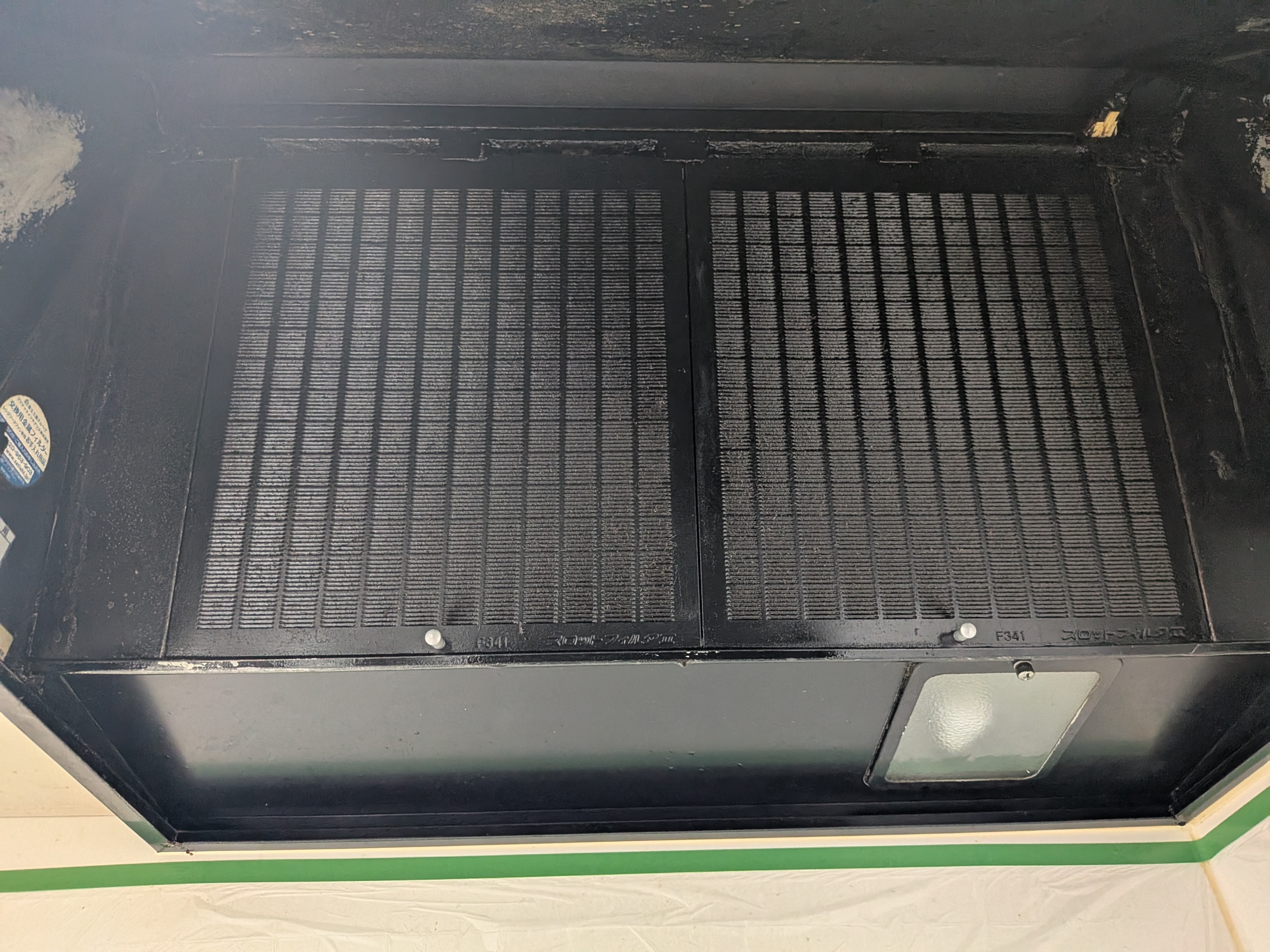 神奈川県横浜市中区鷺山のレンジフードクリーニングの作業前3