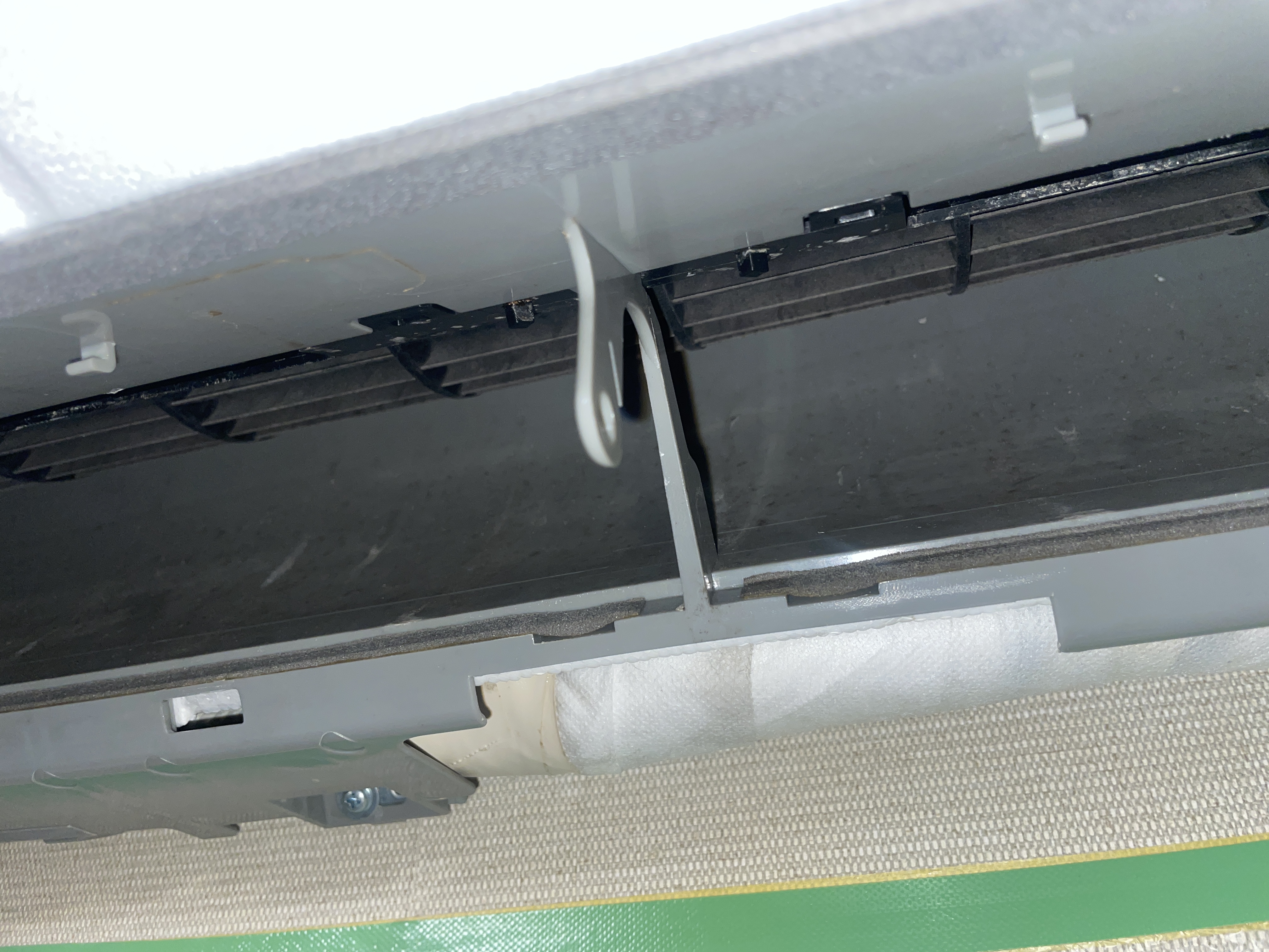 神奈川県横浜市南区のお掃除機能付きエアコンの作業前2