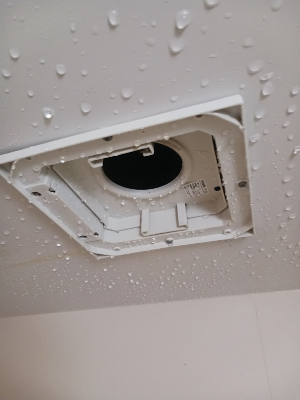 神奈川県横浜市神奈川区の浴室・お風呂クリーニングの作業後2