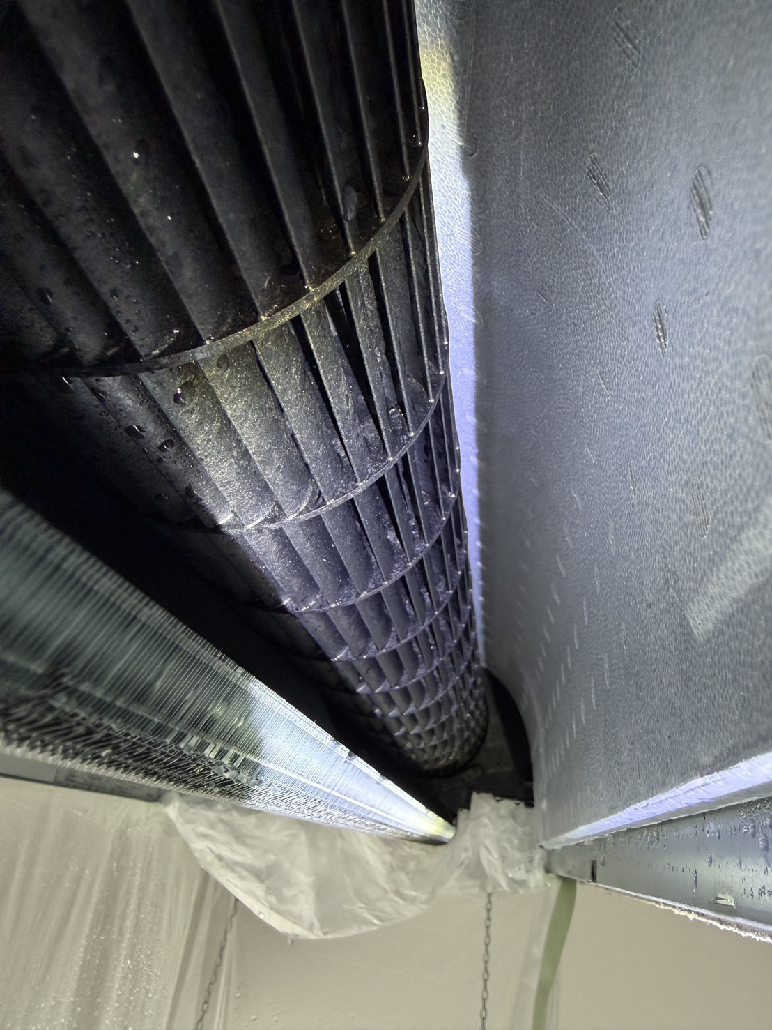 東京都豊島区東池袋の家庭用天井埋め込みエアコンの作業後2