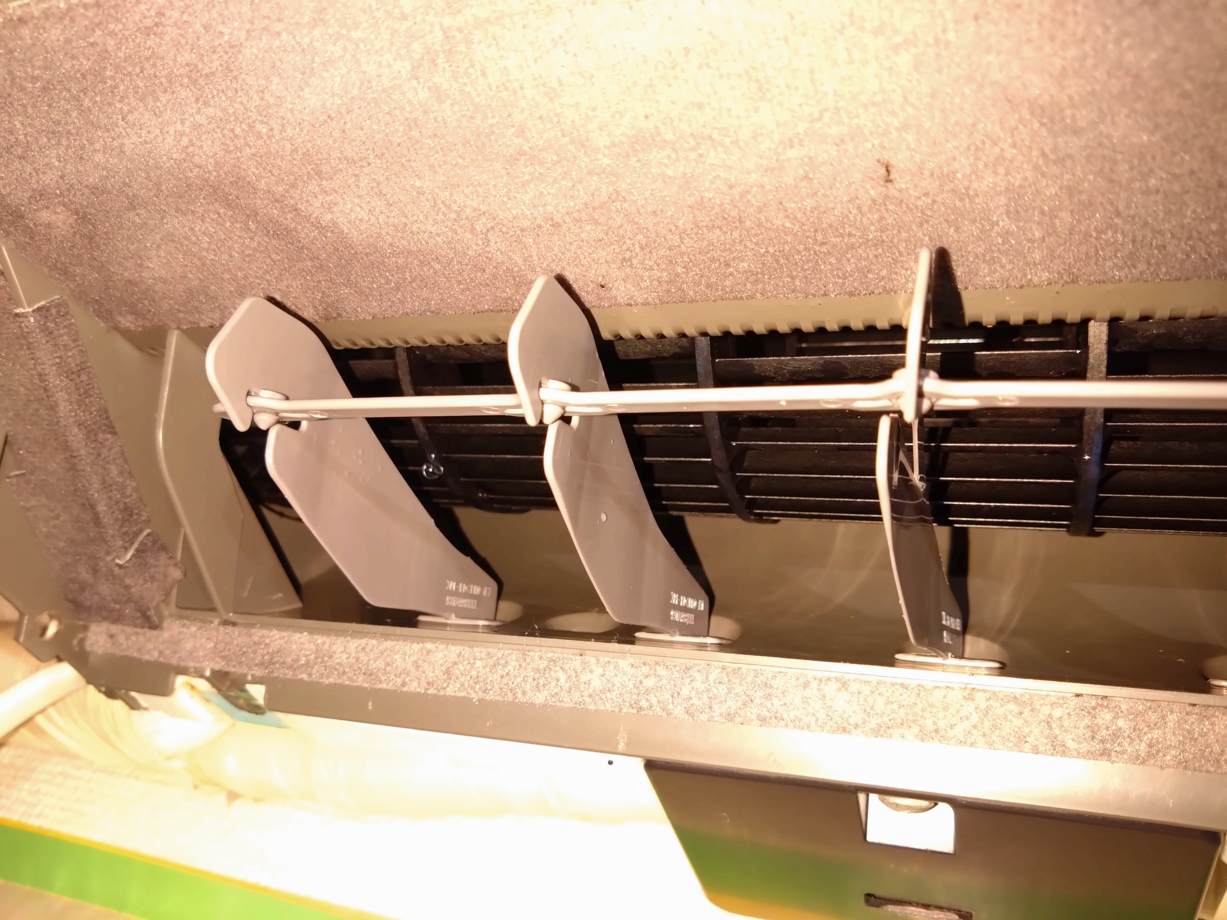 滋賀県草津市の壁掛けエアコンの作業後1