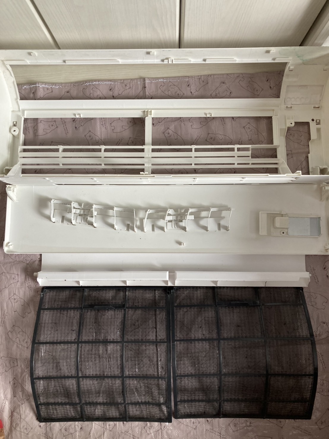 大阪府吹田市の壁掛けエアコンの作業前2