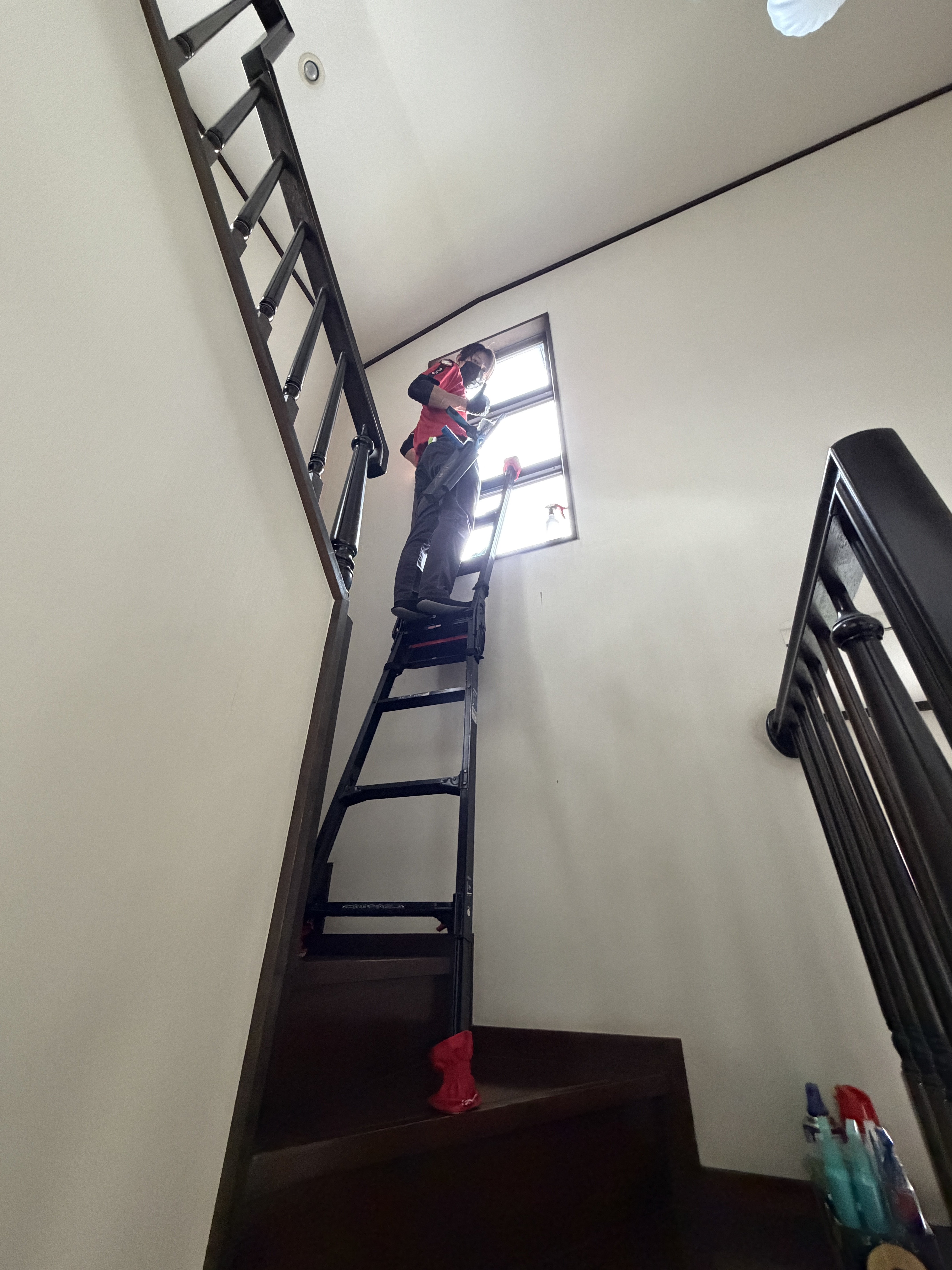 兵庫県川西市大和西の窓ガラス・サッシクリーニングの作業後1