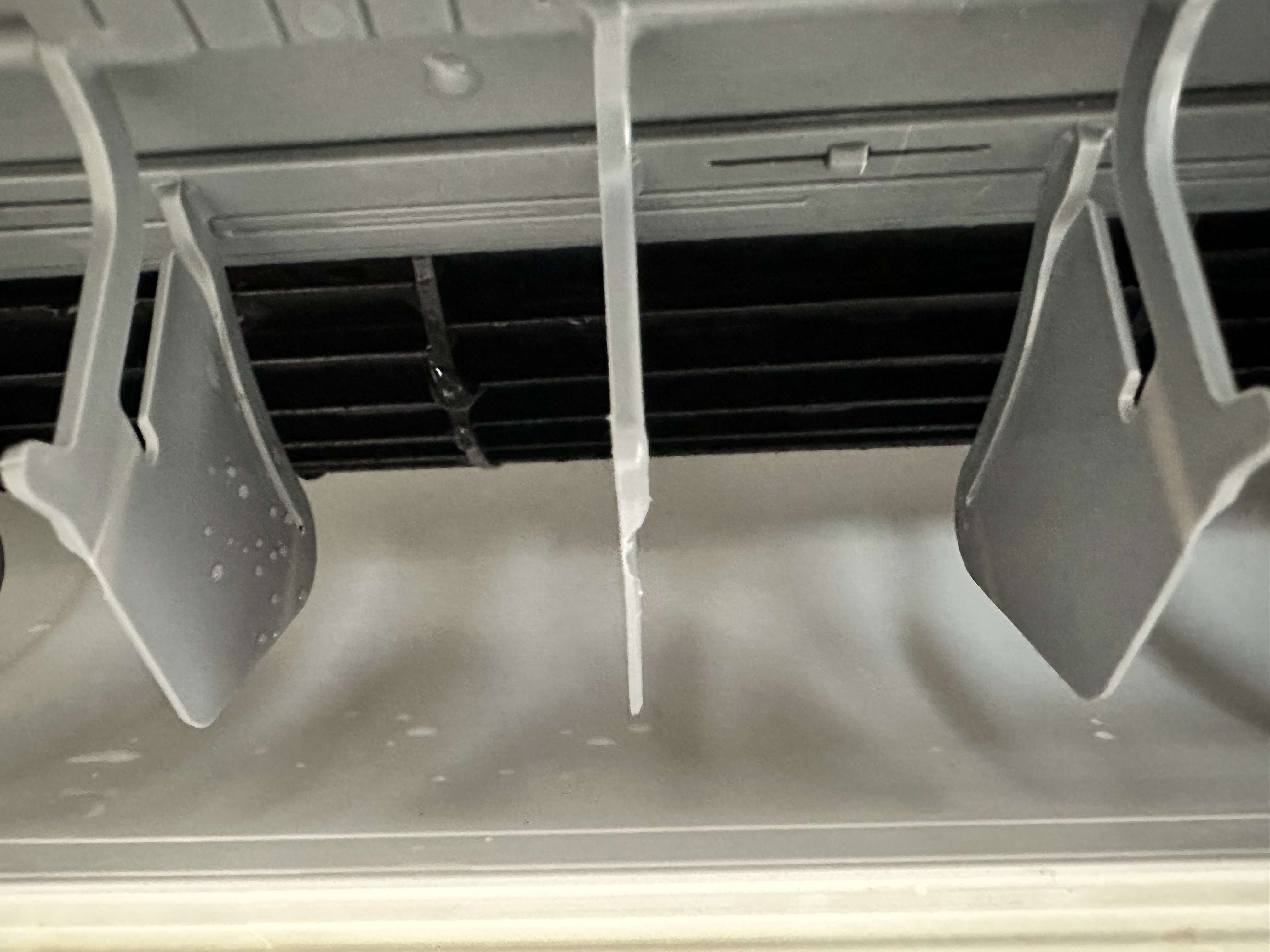 愛知県稲沢市の壁掛けエアコンの作業後2