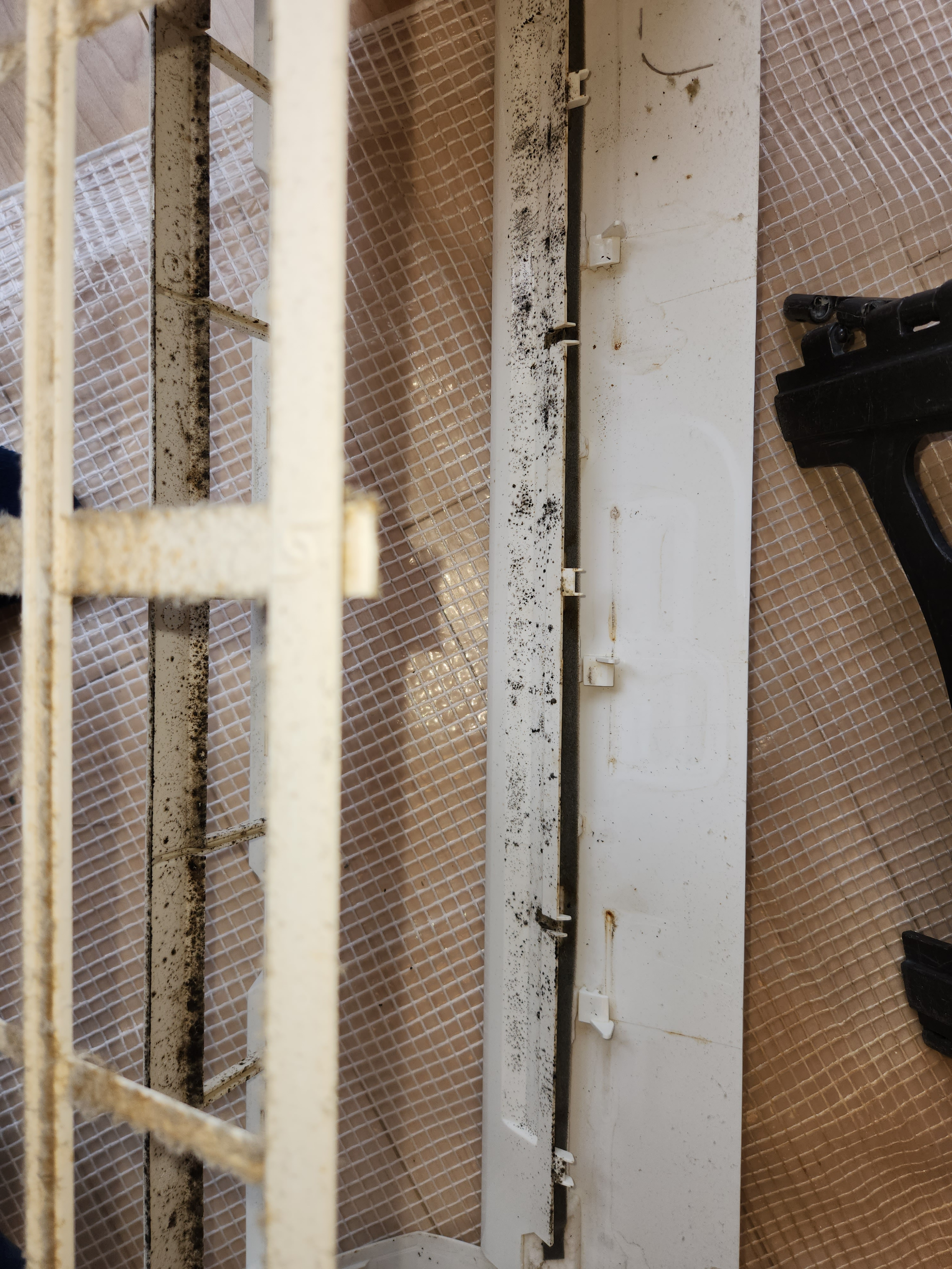 埼玉県鴻巣市の壁掛けエアコンの作業前1