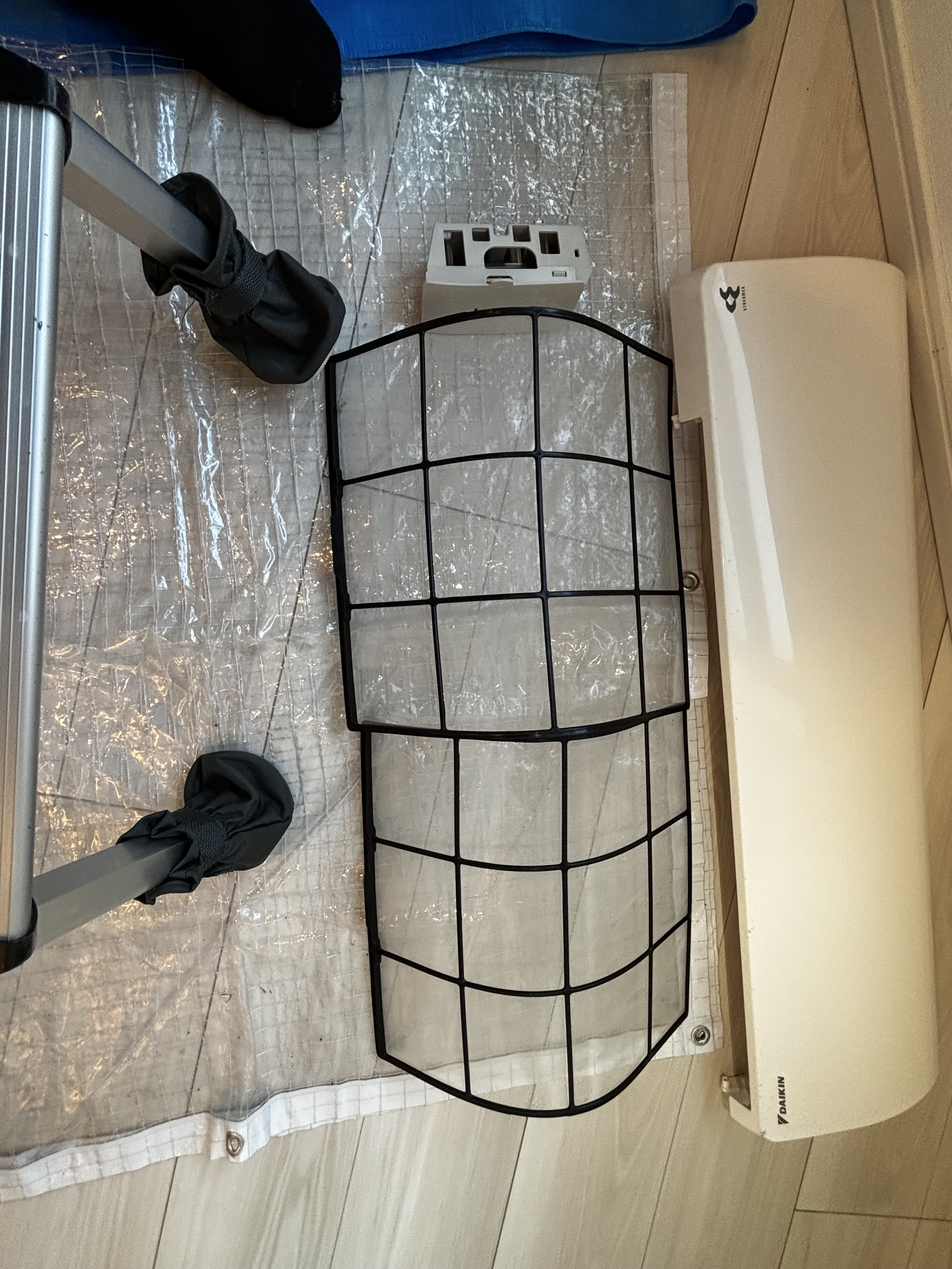 千葉県千葉市花見川区の壁掛けエアコンの作業前3