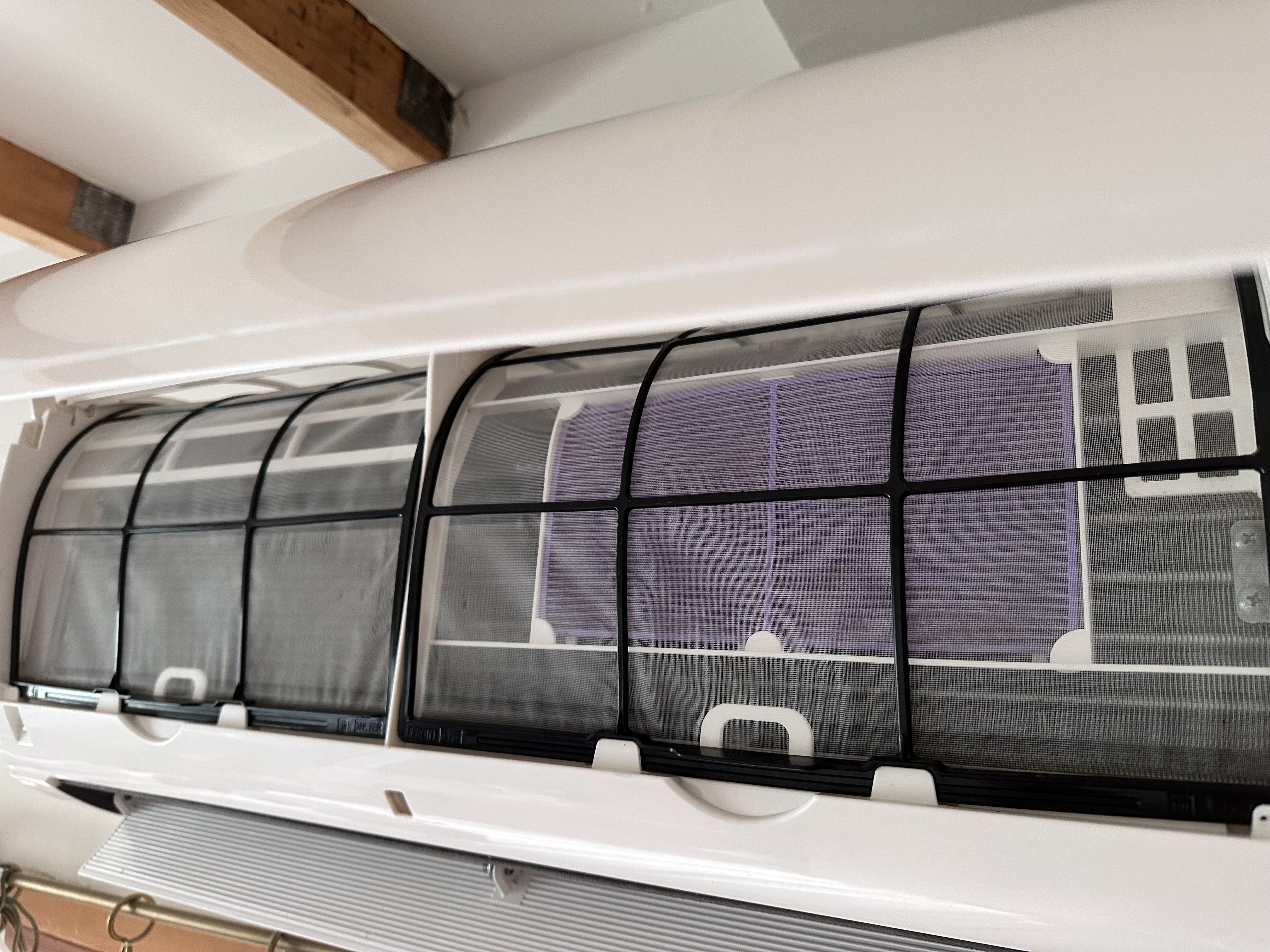 千葉県浦安市の壁掛けエアコンの作業後1