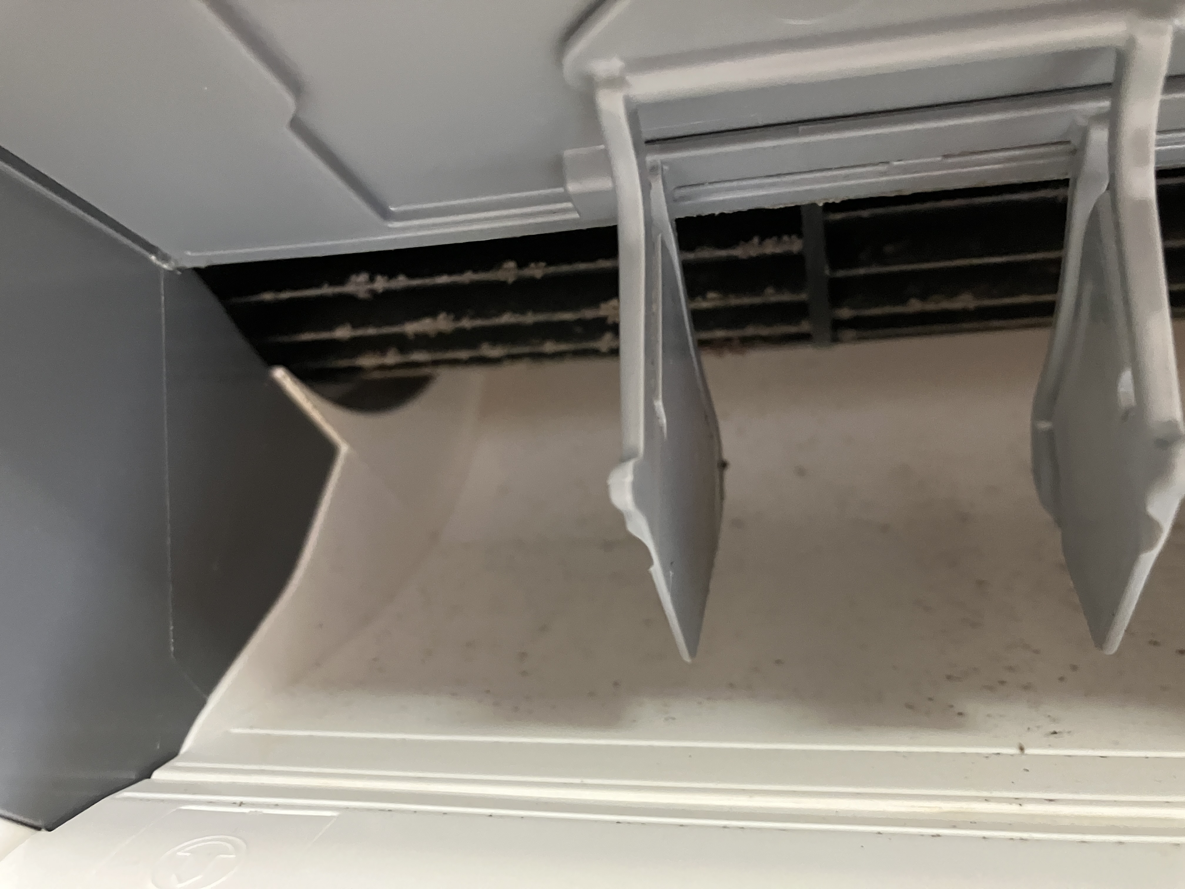 宮城県仙台市青葉区の壁掛けエアコンの作業前2