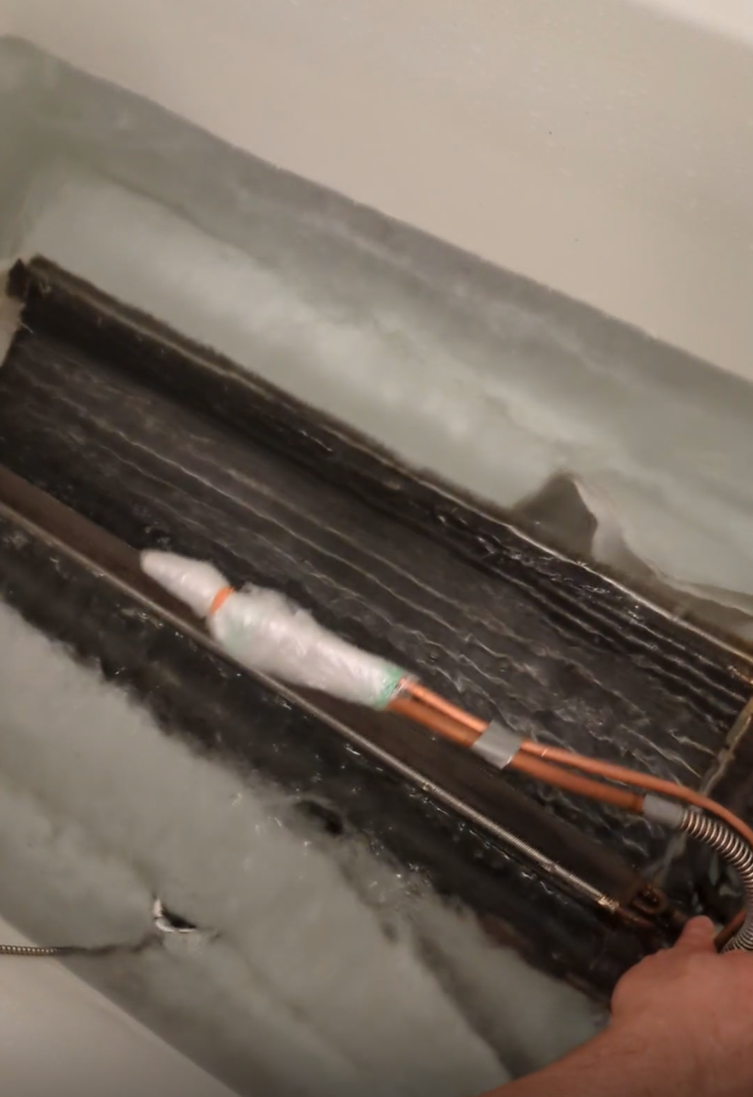 東京都品川区南大井の壁掛けエアコンの作業前1