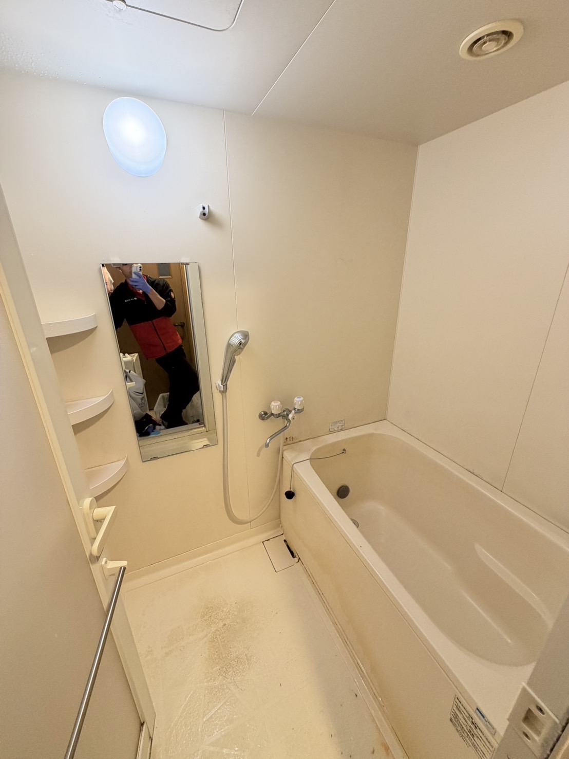 千葉県市川市末広の浴室・お風呂クリーニングの作業前1