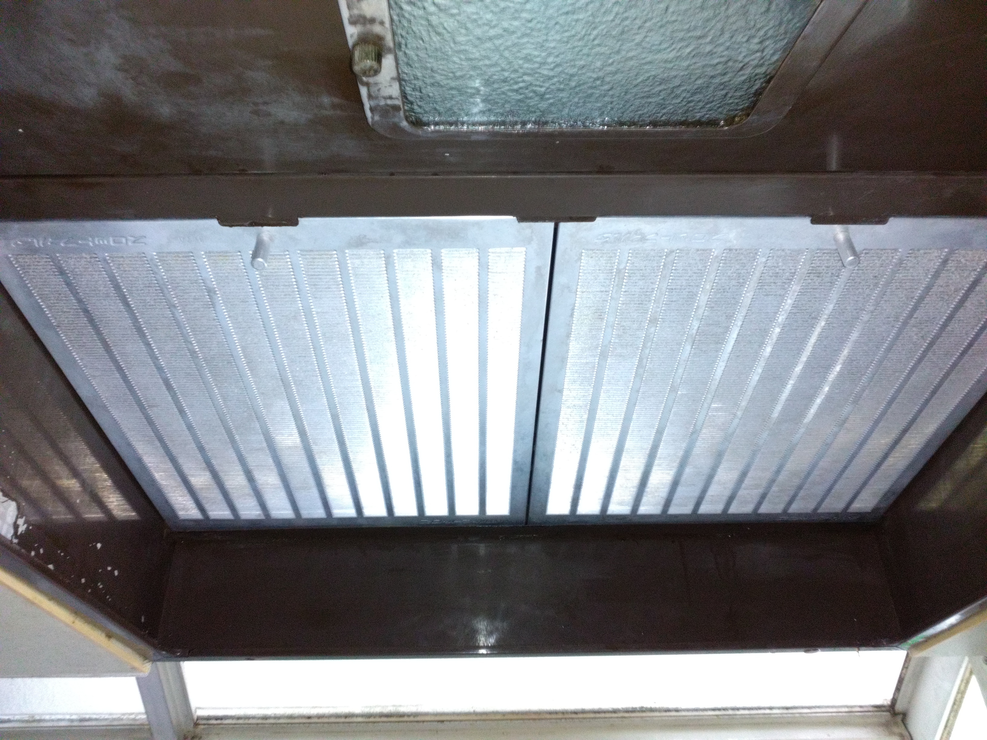 東京都府中市宮町のレンジフードクリーニングの作業後1