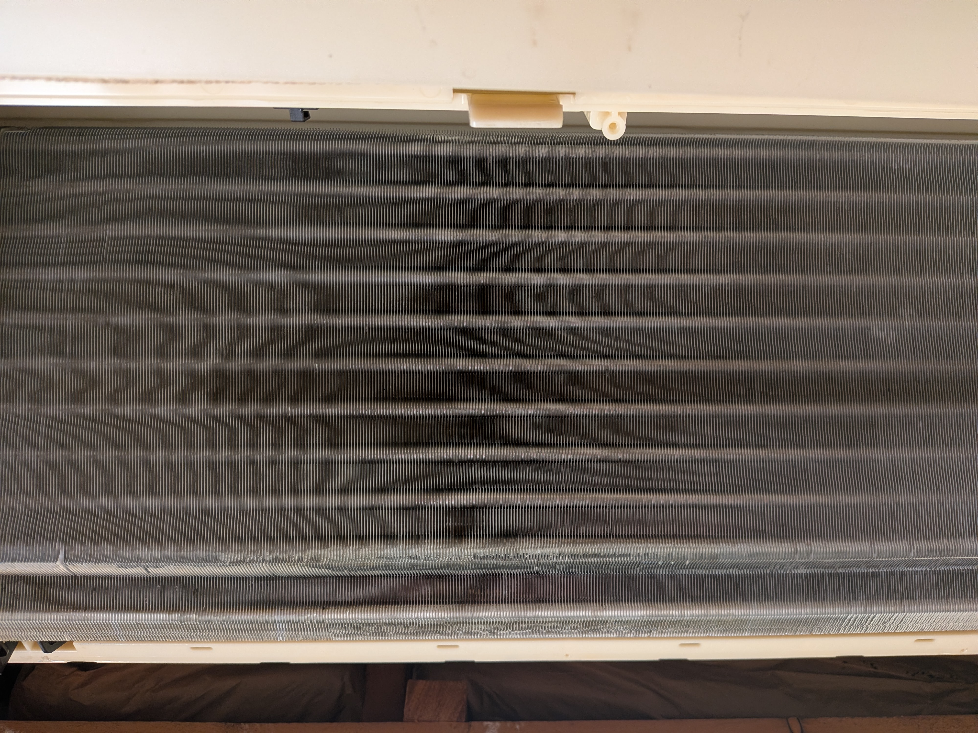 神奈川県横浜市南区高根町の家庭用天井埋め込みエアコンの作業後2