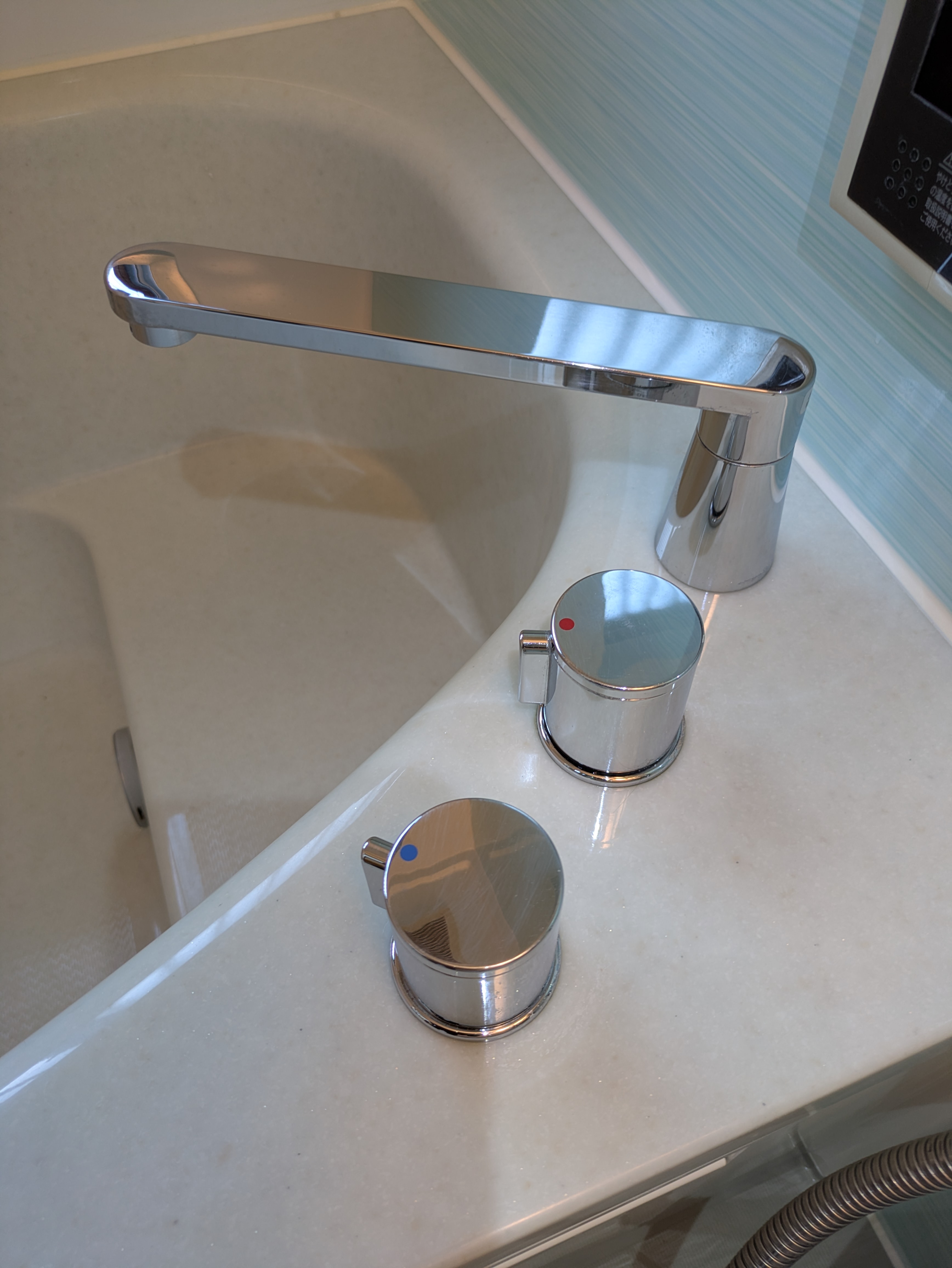 埼玉県さいたま市岩槻区本町の浴室・お風呂クリーニングの作業後3