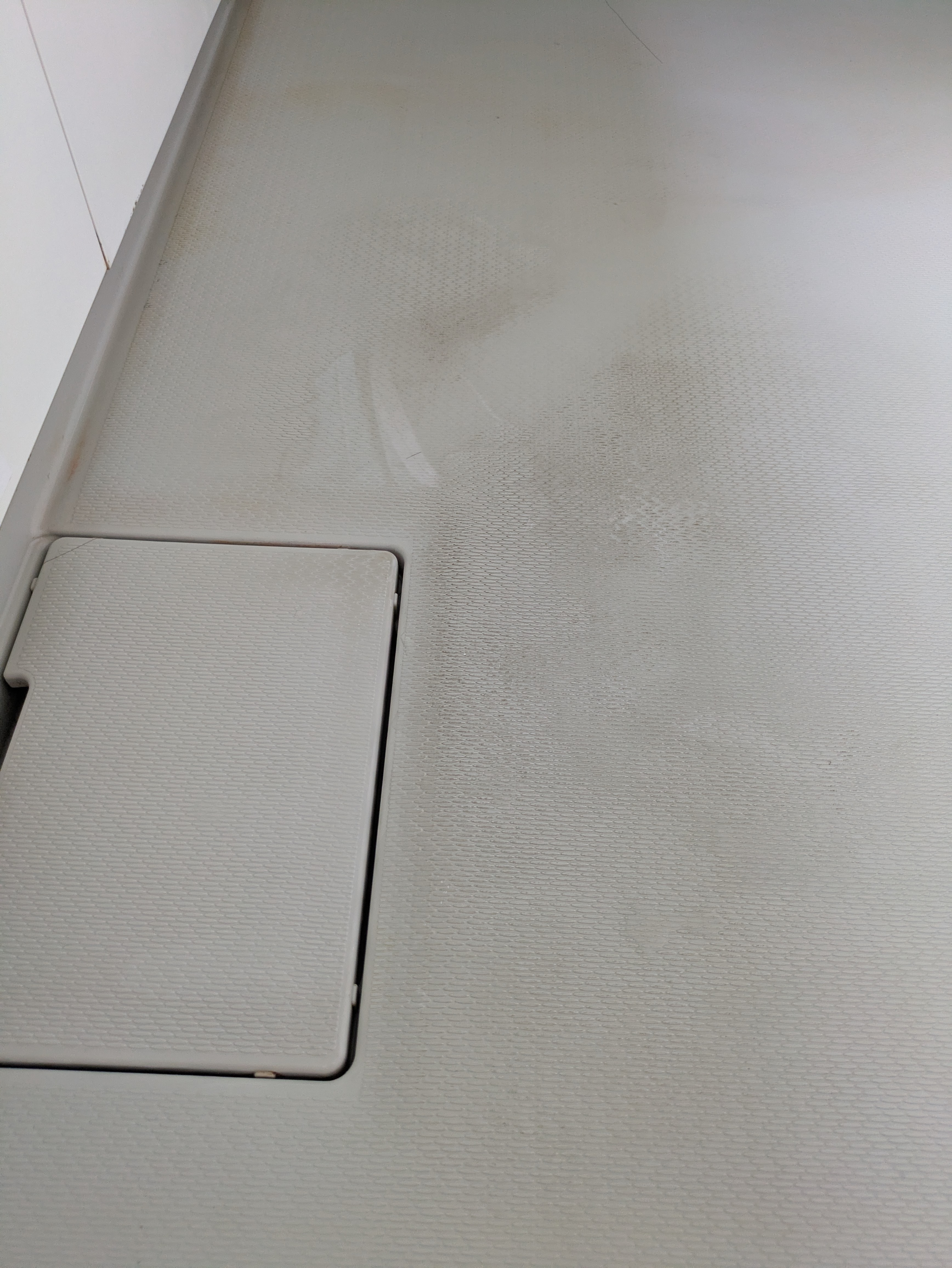 埼玉県さいたま市岩槻区本町の浴室・お風呂クリーニングの作業前2