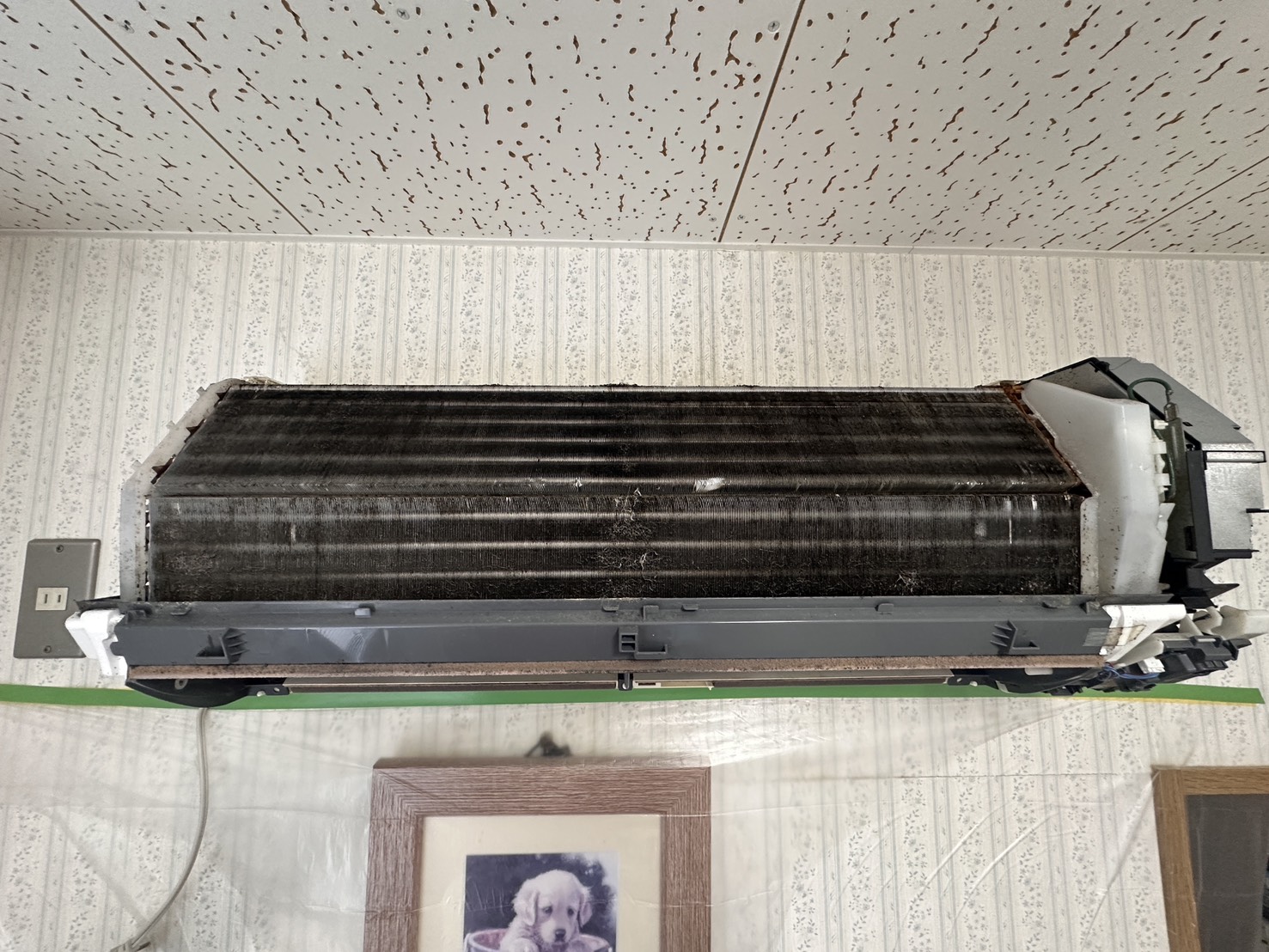 三重県鈴鹿市の壁掛けエアコンの作業前3