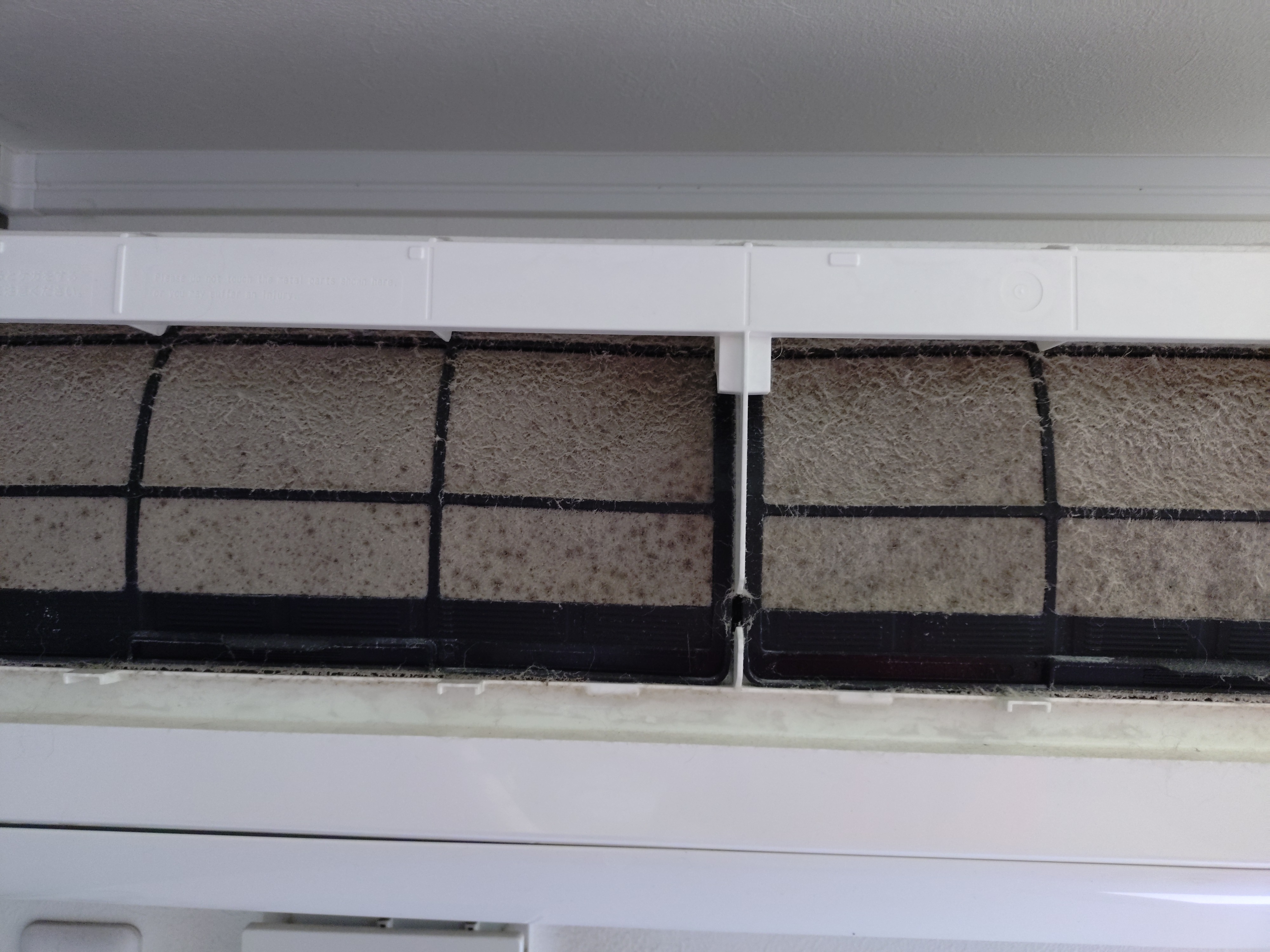 千葉県佐倉市の壁掛けエアコンの作業前1